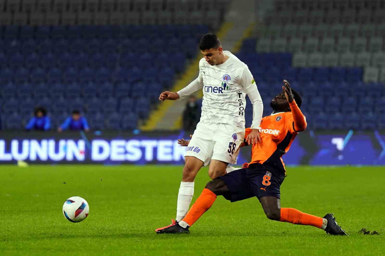 Trendyol Süper Lig: Başakşehir: 2 - Kasımpaşa: 2 (Maç sonucu)
