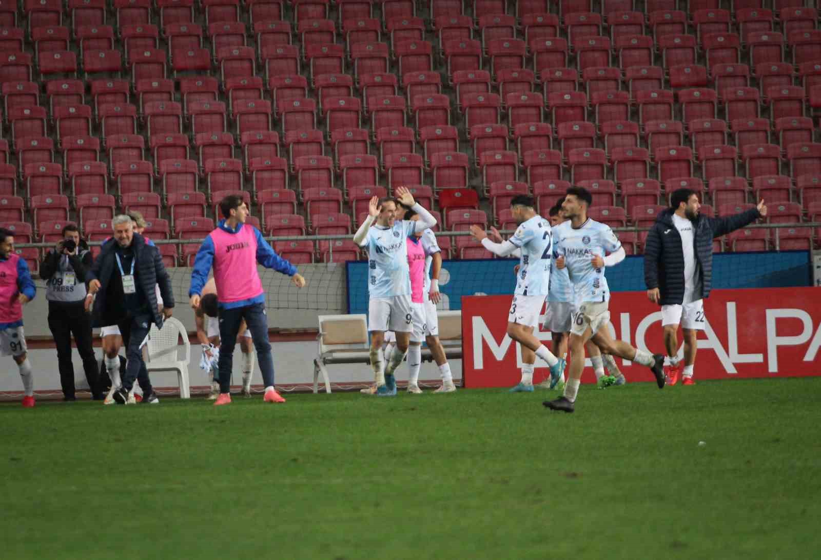 Trendyol Süper Lig: Atakaş Hatayspor: 1 - Adana Demirspor: 3 (Maç sonucu)
