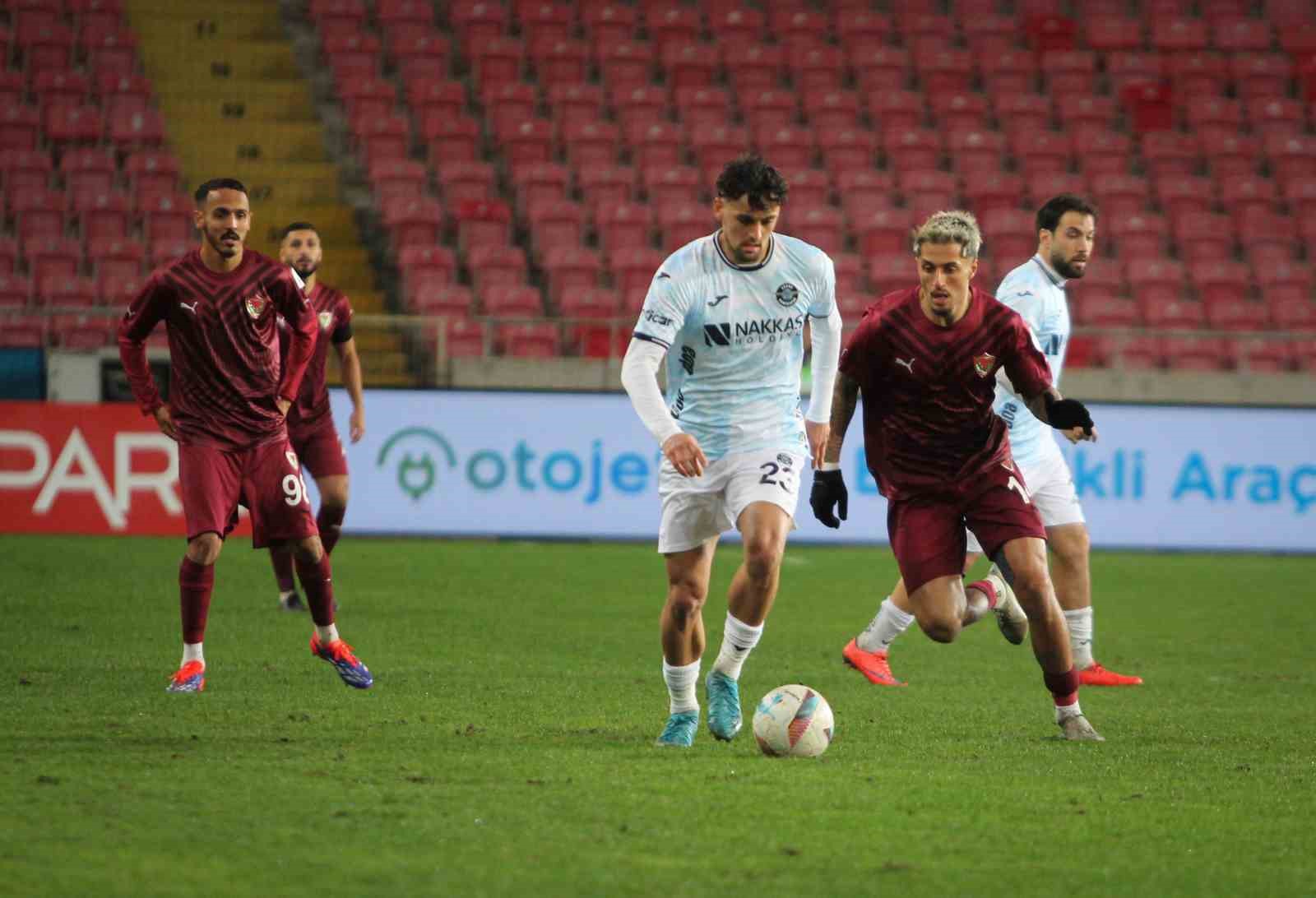 Trendyol Süper Lig: Atakaş Hatayspor: 1 - Adana Demirspor: 3 (Maç sonucu)
