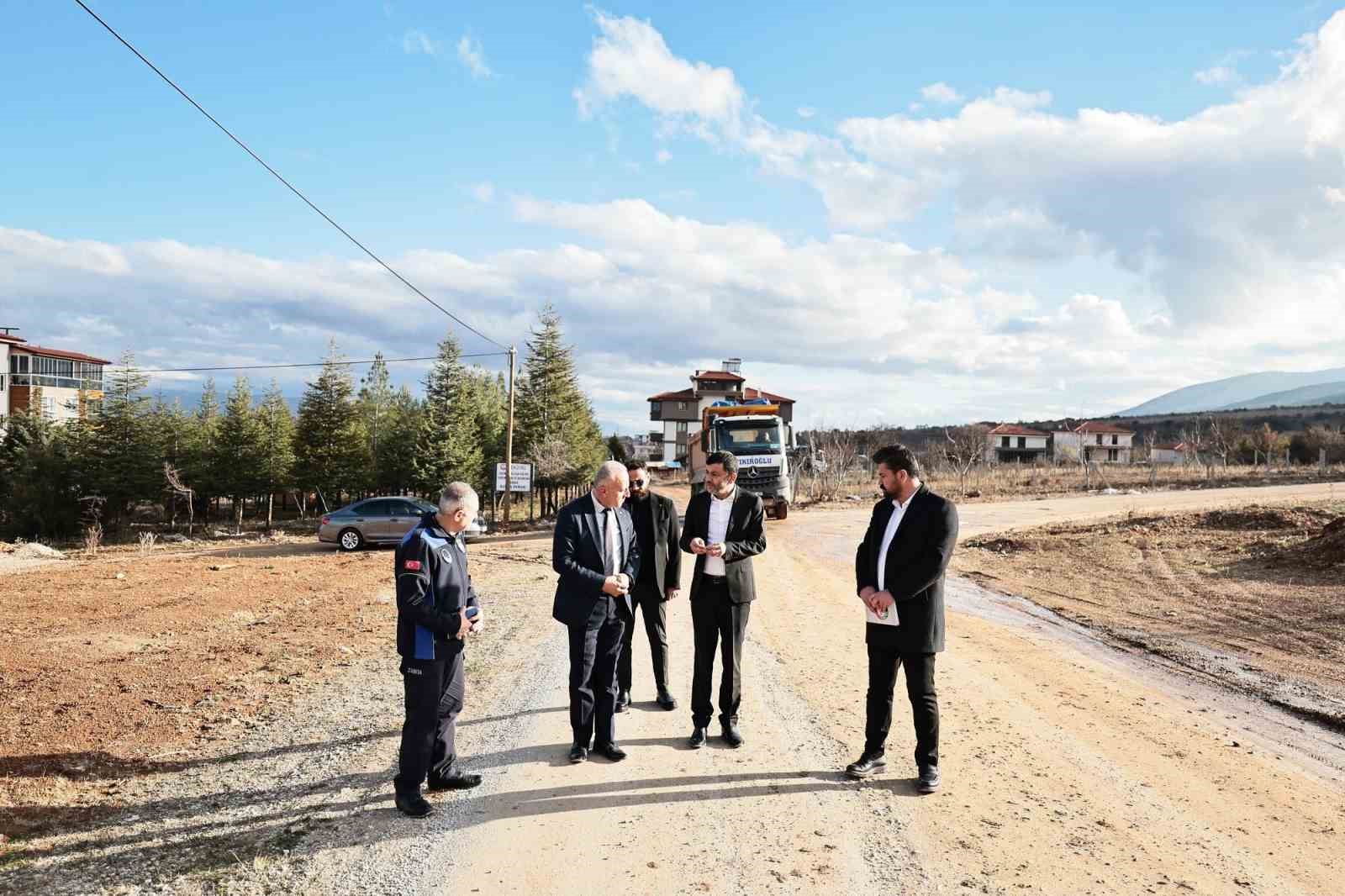 Başkan Çavuşoğlu’ndan ilçelerde hizmet maratonu
