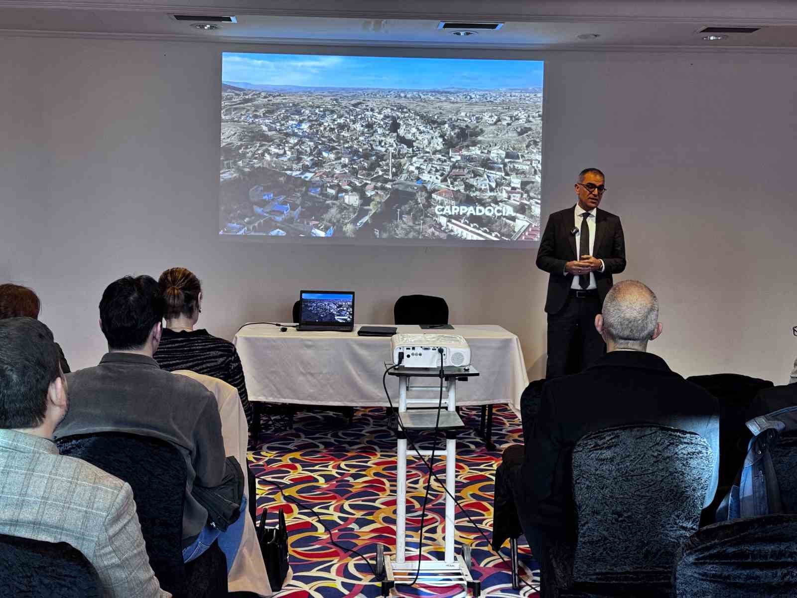 Büyükşehir, otellerin personeline turizm tanıtım programı düzenledi
