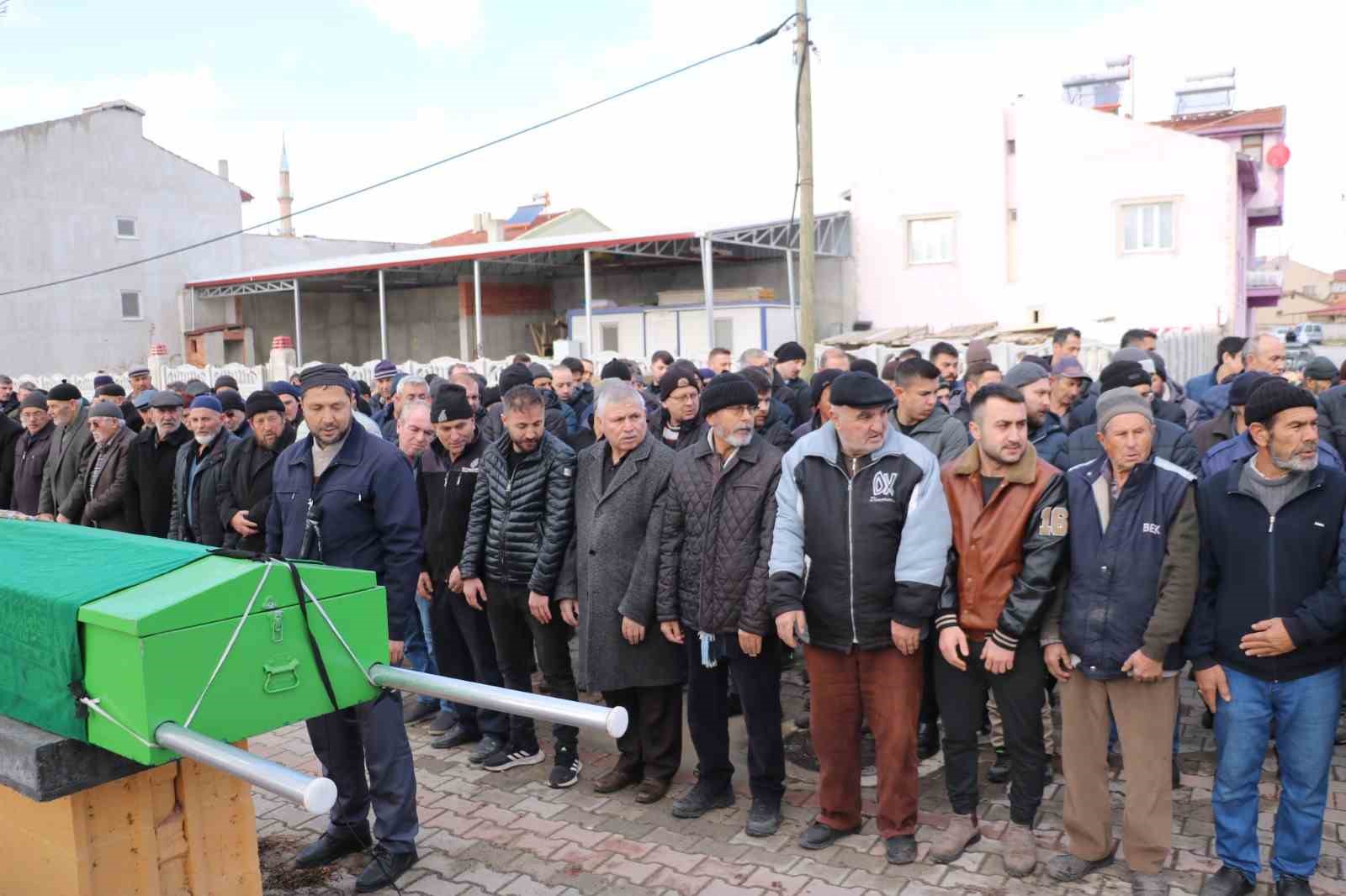 23 yaşındaki öğretmen kazada hayatını kaybetti
