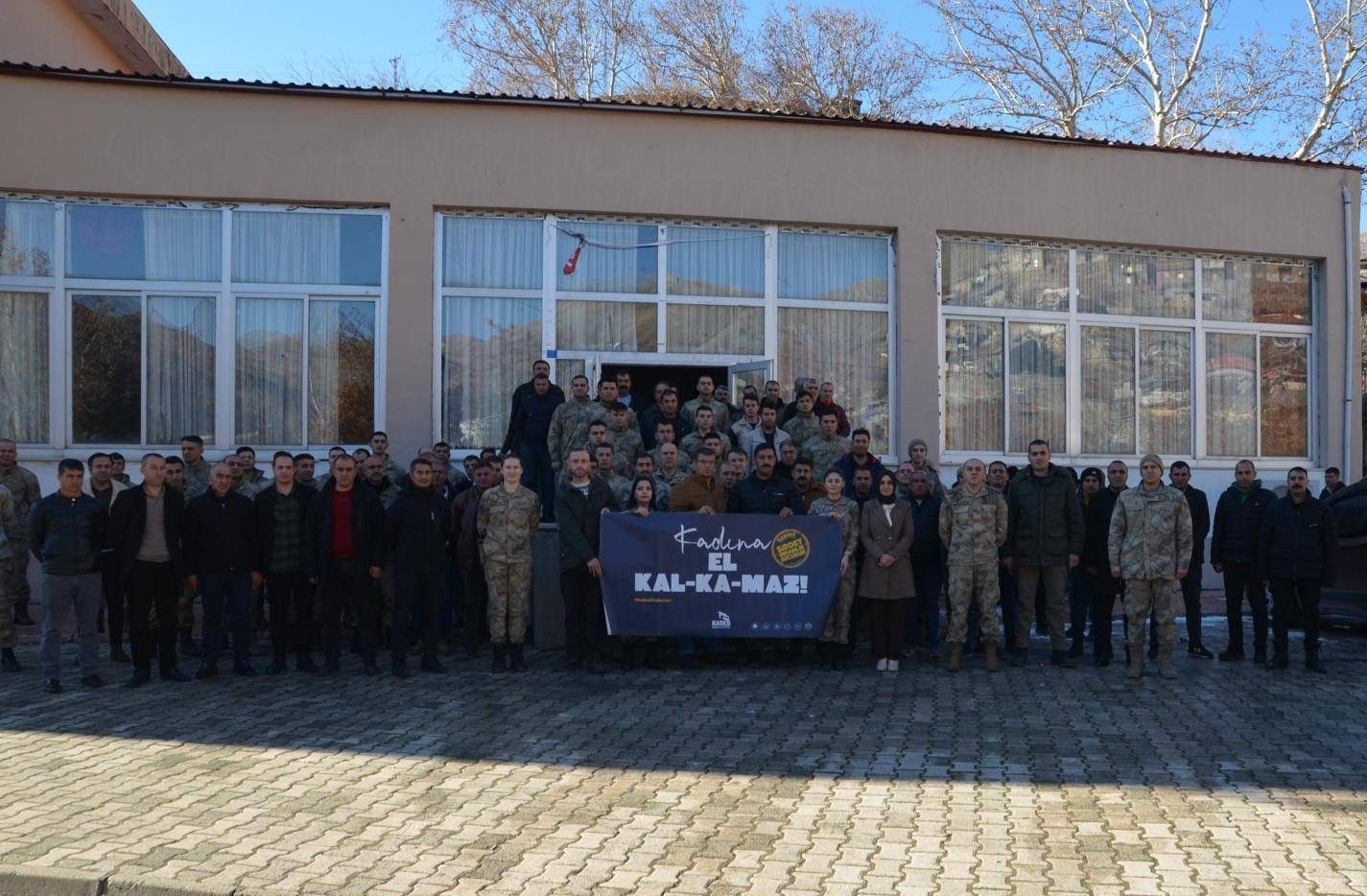 Elazığ’da jandarmanın bilgilendirme faaliyetleri sürüyor
