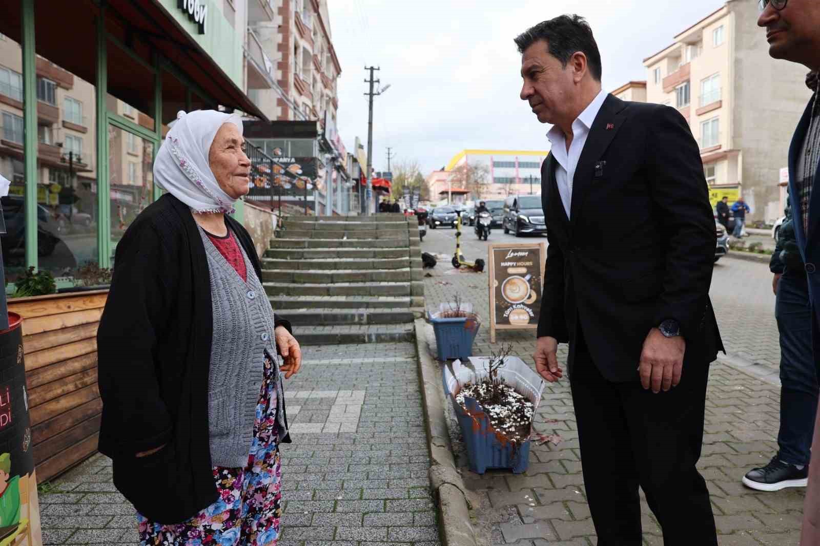 Başkan Aras, yağıştan etkilenen mahallelerde çözüm için sahada
