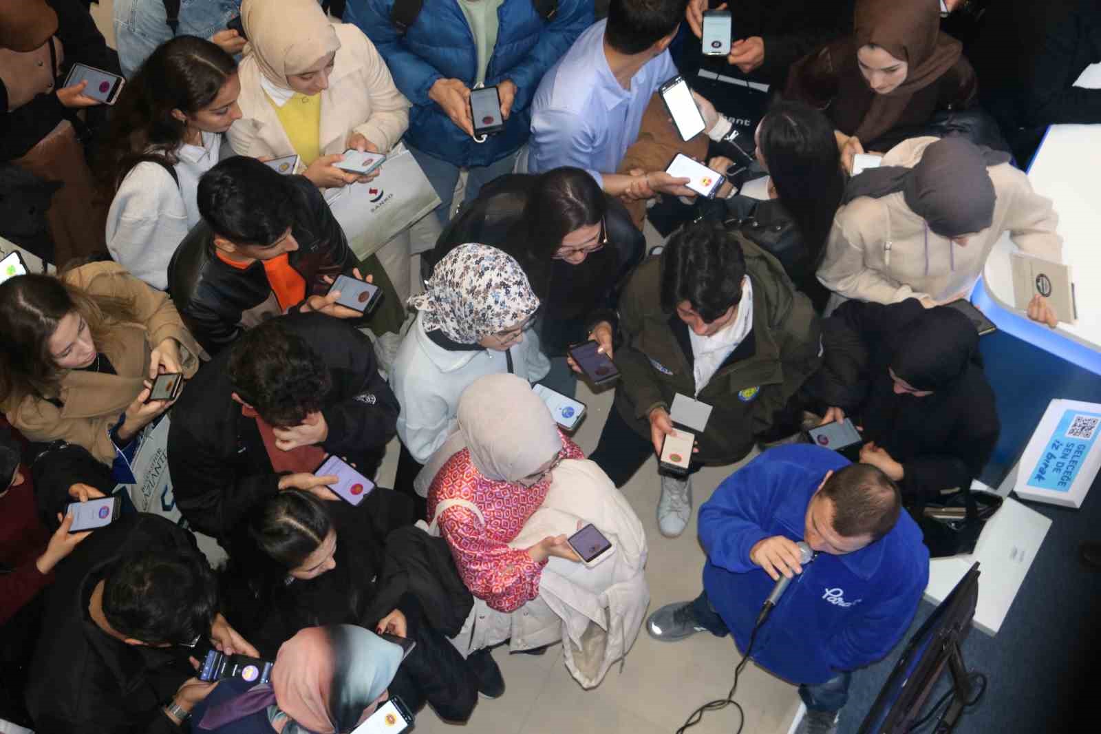 Cumhurbaşkanlığı Güneydoğu Kariyer Fuarı Şanlıurfa’da başladı
