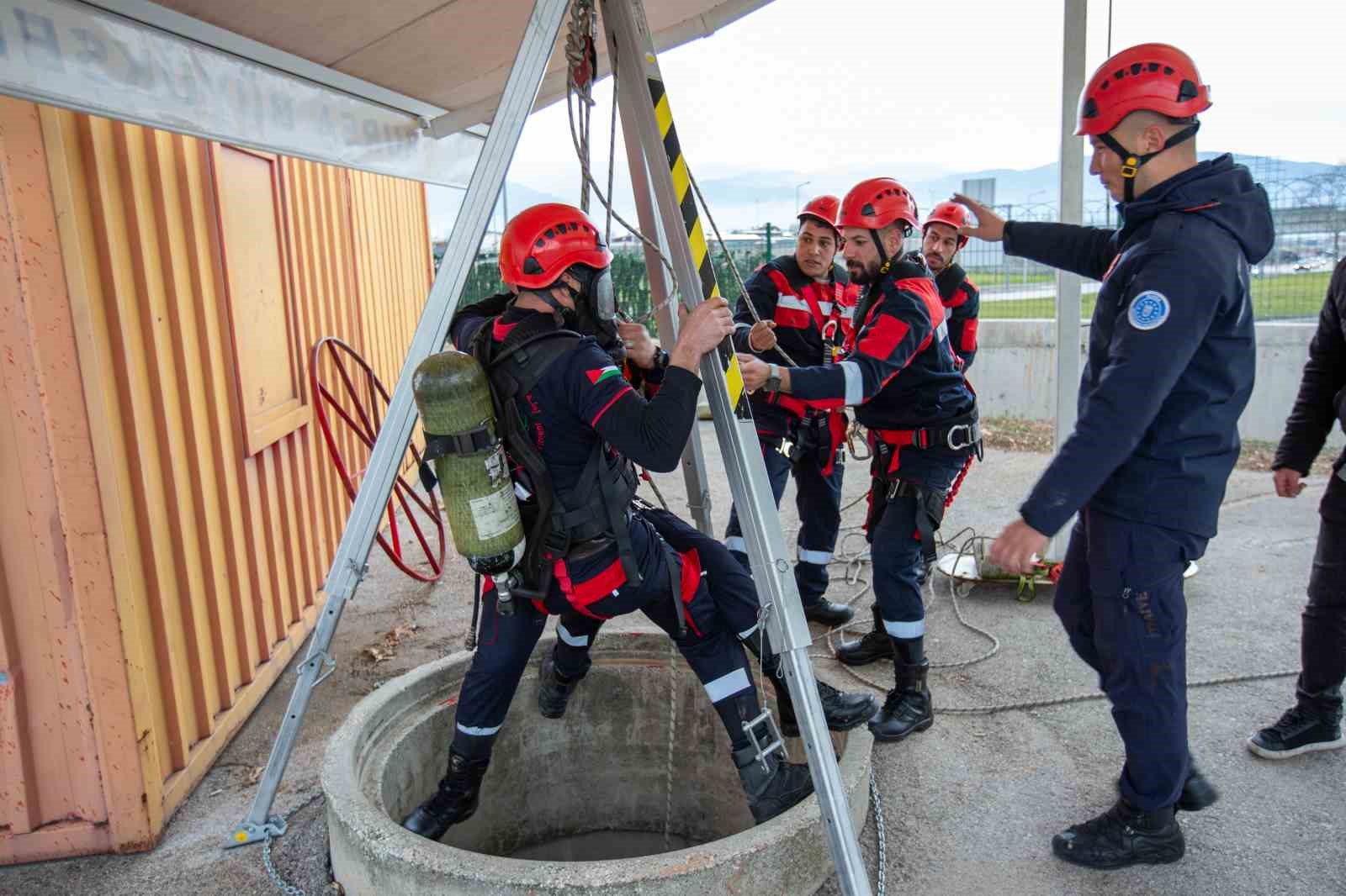 Filistinli ‘alev avcıları’, Bursa’da eğitiliyor
