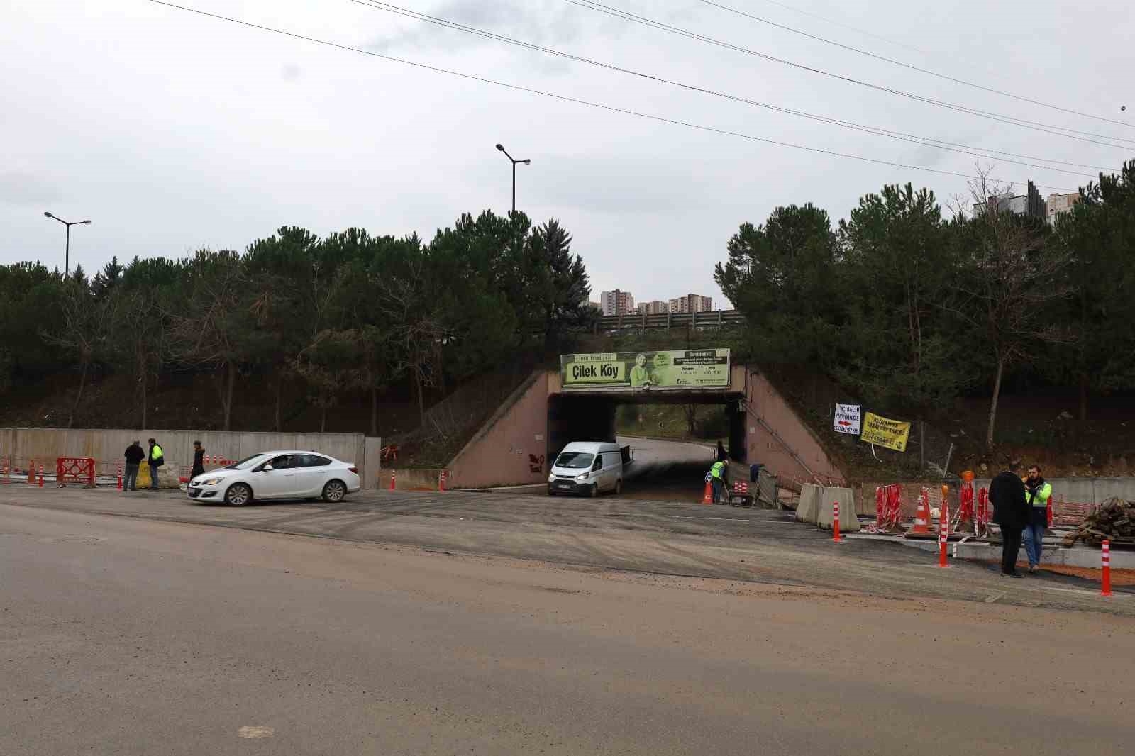 Alikahya’daki menfez yeniden trafiğe açıldı
