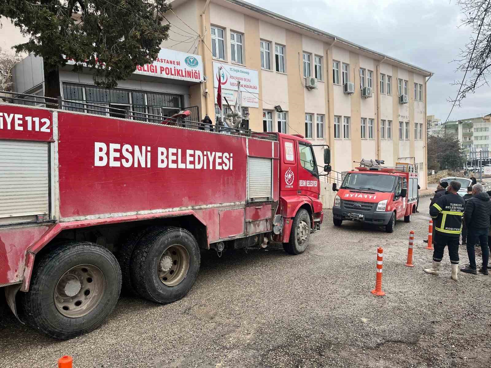 Besni Diş Hastanesinde korkutan yangın
