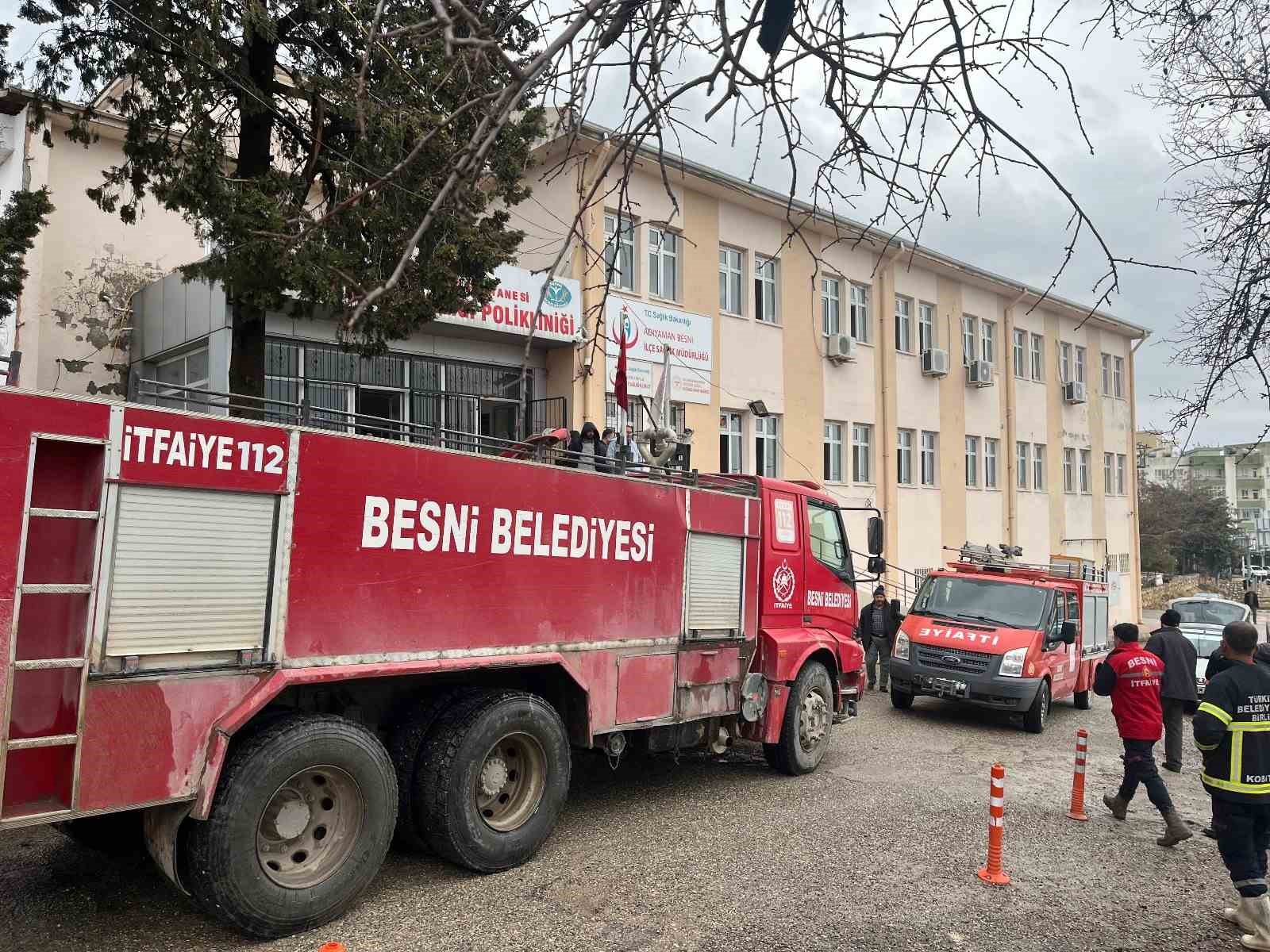 Besni Diş Hastanesinde korkutan yangın
