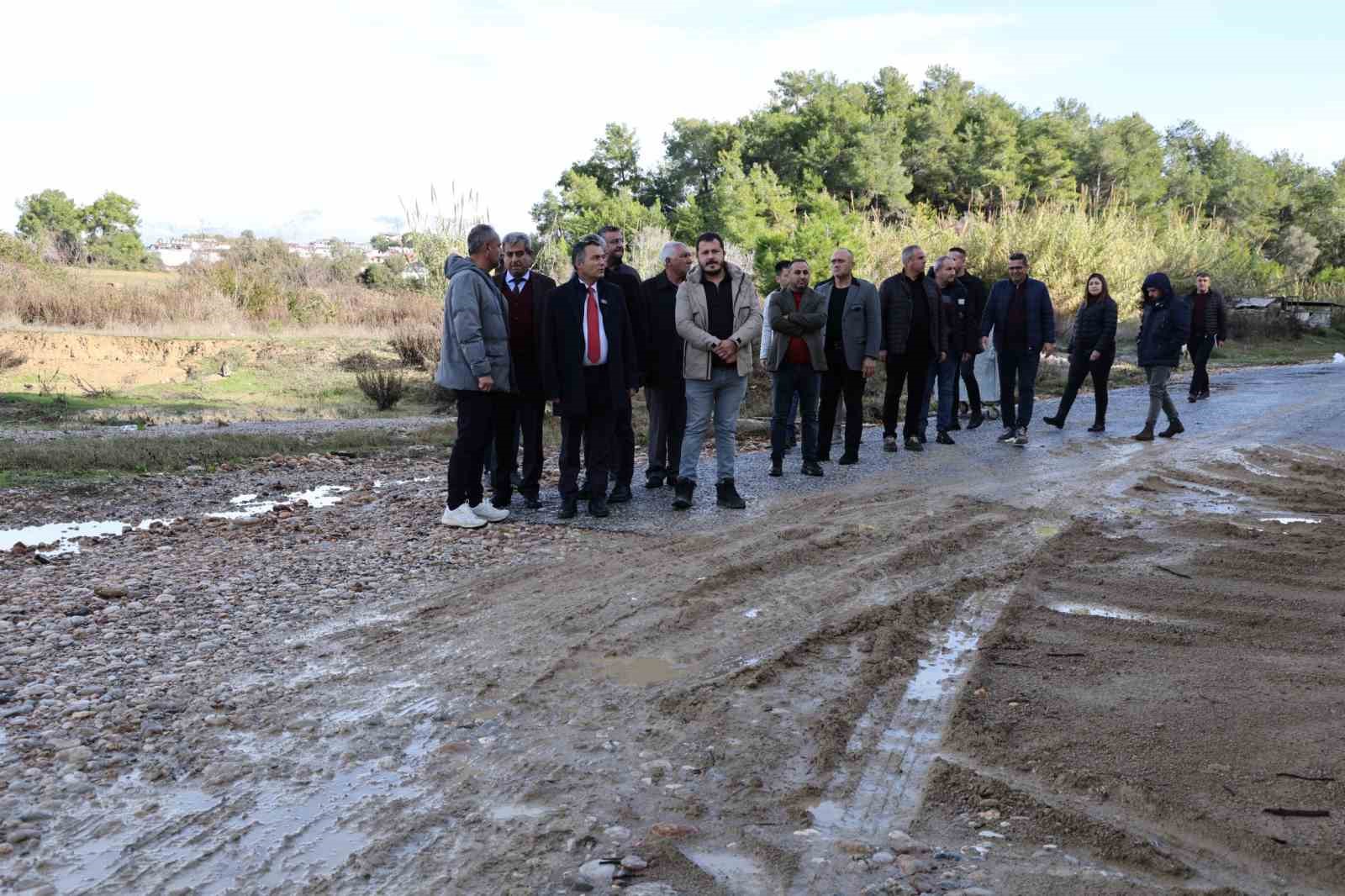 Manavgat Belediyesi selden etkilenen vatandaşları yalnız bırakmadı
