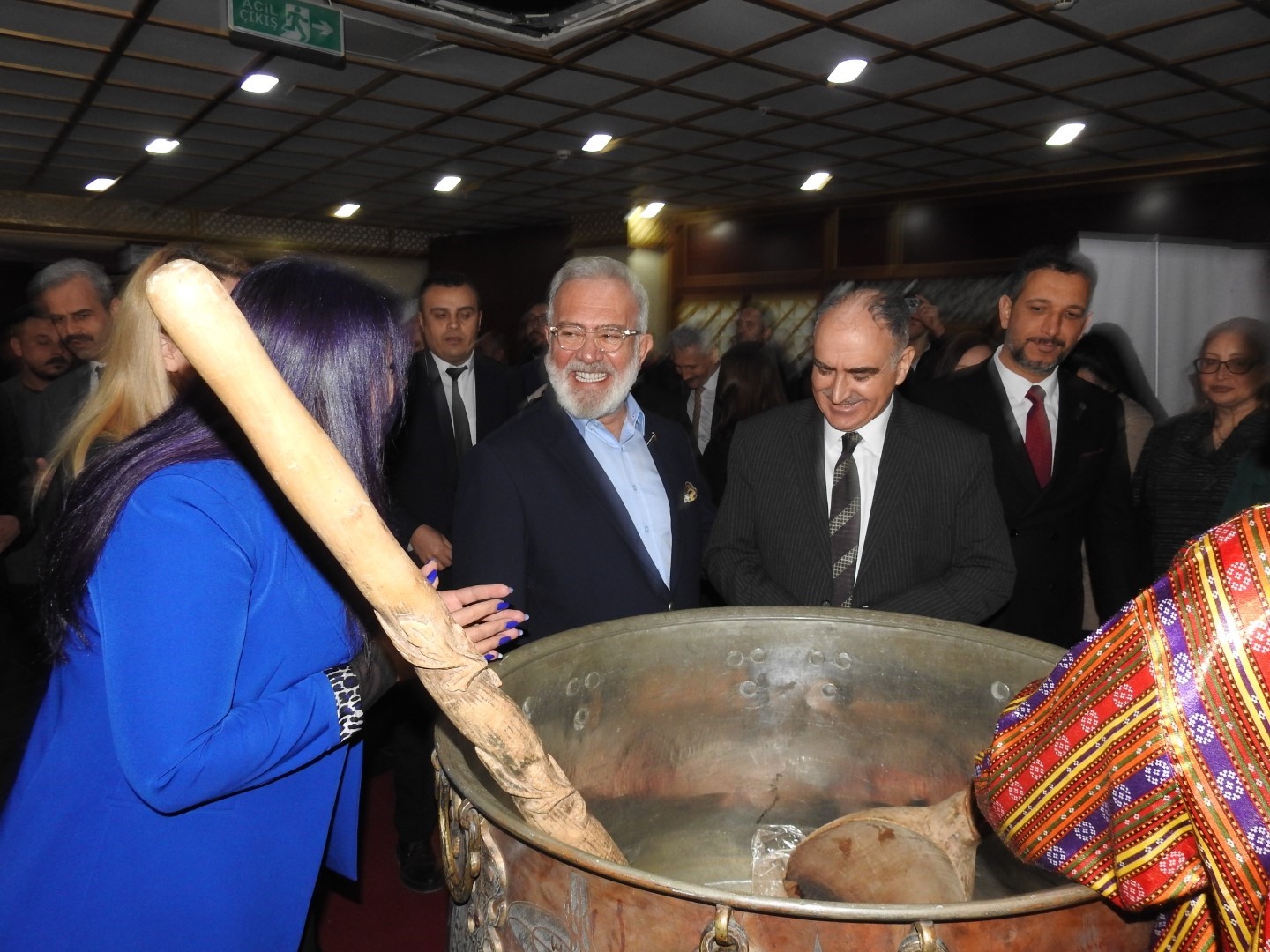 AK Parti Grup Başkanvekili Yenişehirlioğlu, Öğretmen Akademisinde
