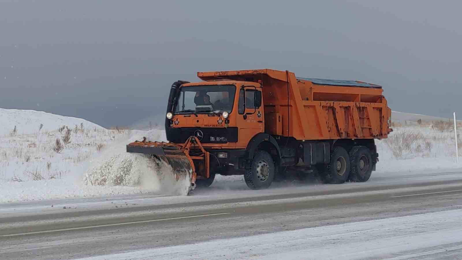 Kurubaş Geçidi ulaşıma açıldı
