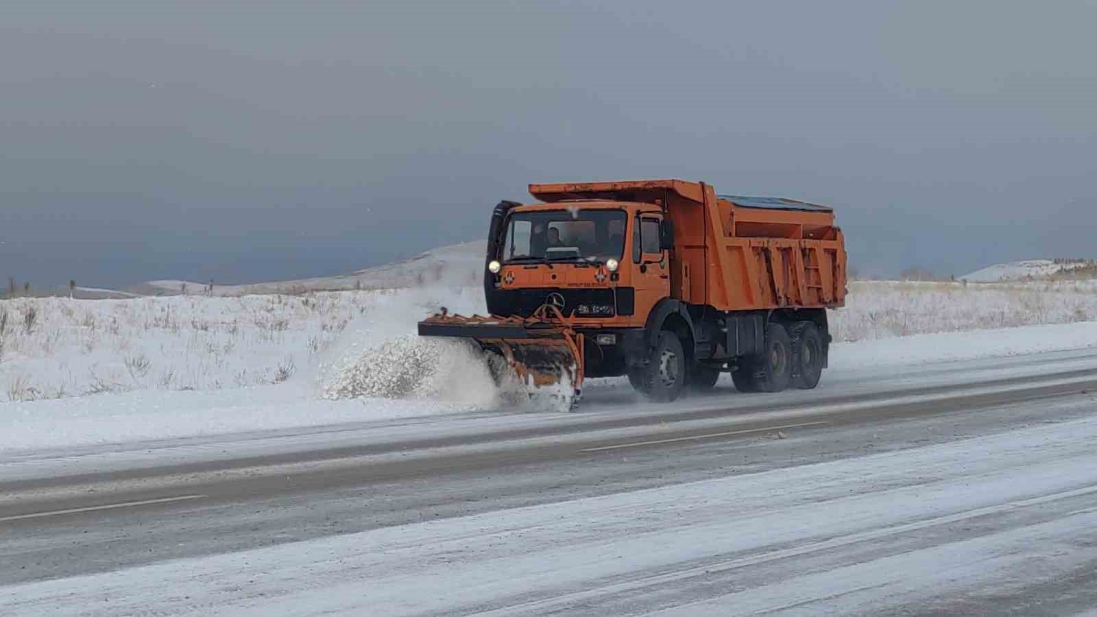 Kurubaş Geçidi ulaşıma açıldı
