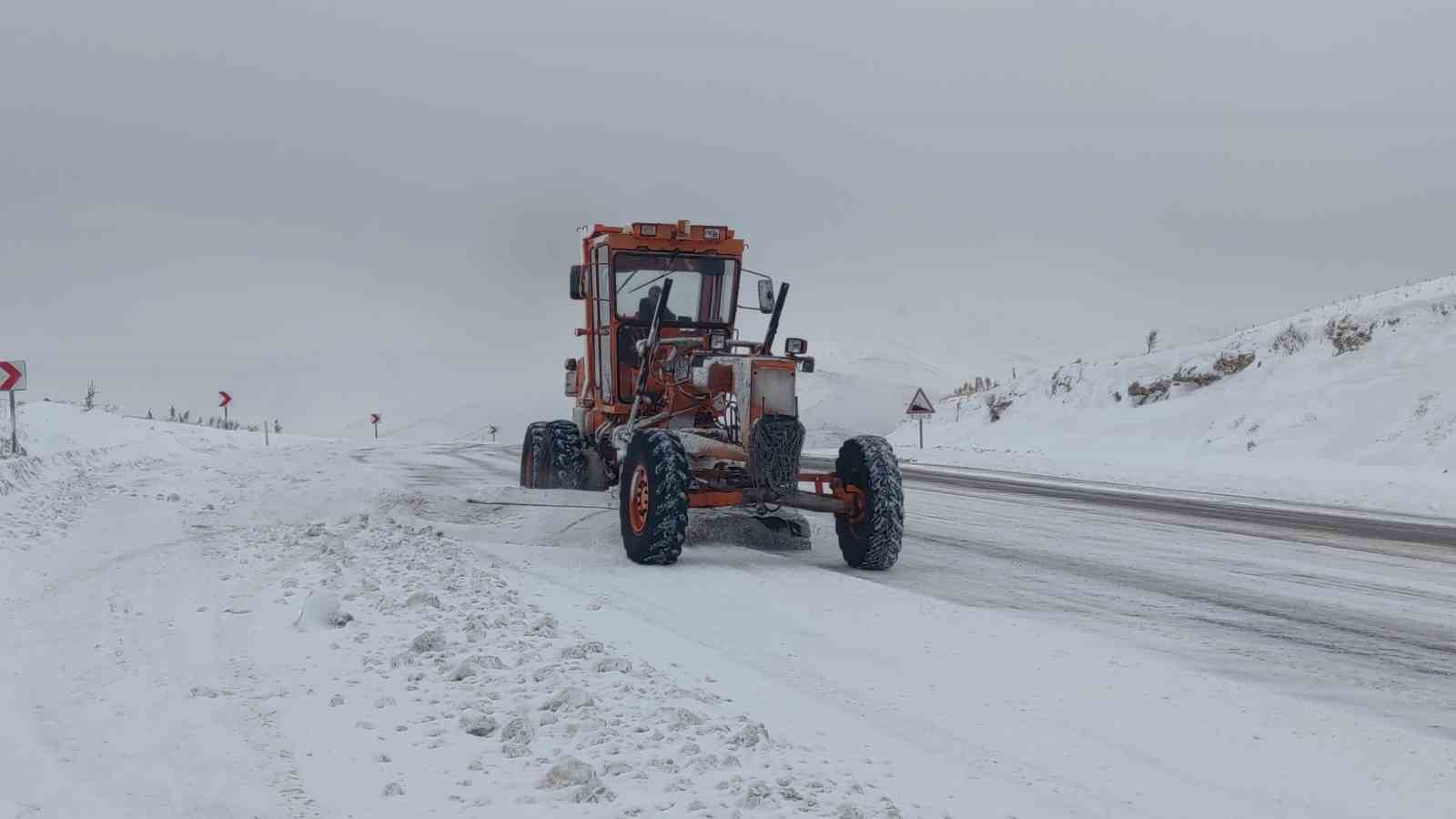 Kurubaş Geçidi ulaşıma açıldı
