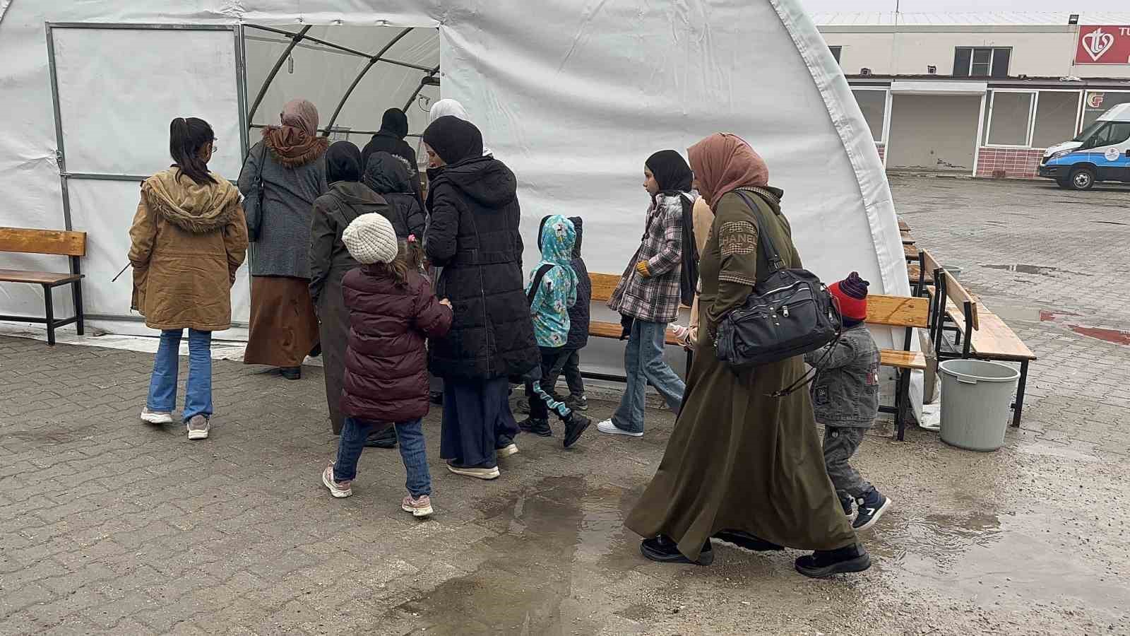 Malatya Büyükşehir Belediyesi’nden Suriyelilere güvenli dönüş desteği
