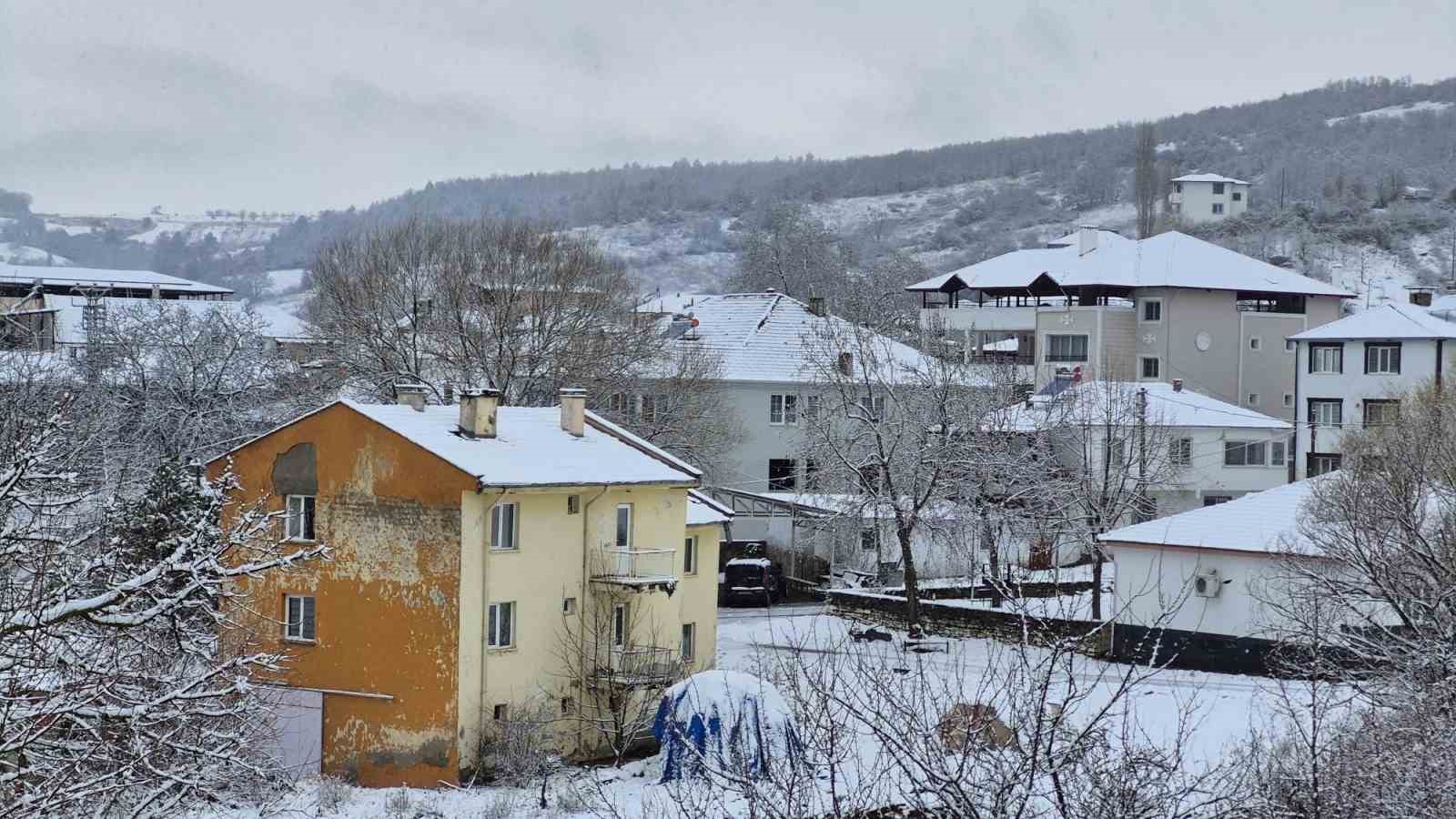 Aydın’ın yüksek kesimlerinde kar etkili oldu
