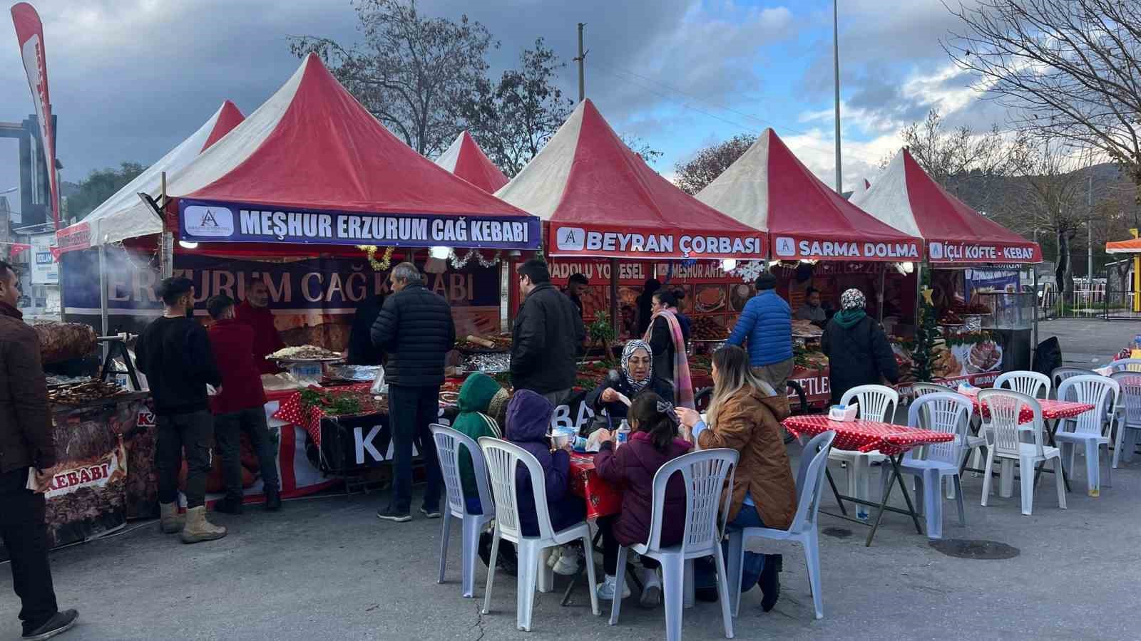 Festival bahane, yöresel lezzetler şahane
