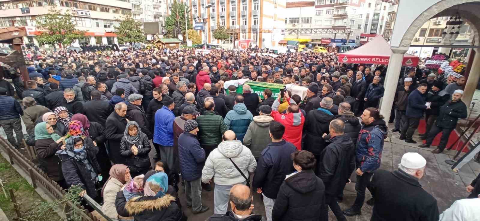 Devrekli iş insanı son yolculuğuna dualarla uğurlandı
