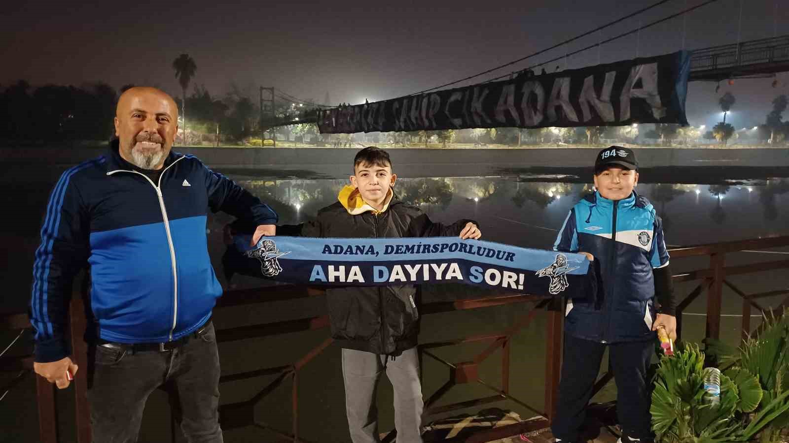 Adana Demirspor’da taraftar 84. yılı coşkuyla kutladı
