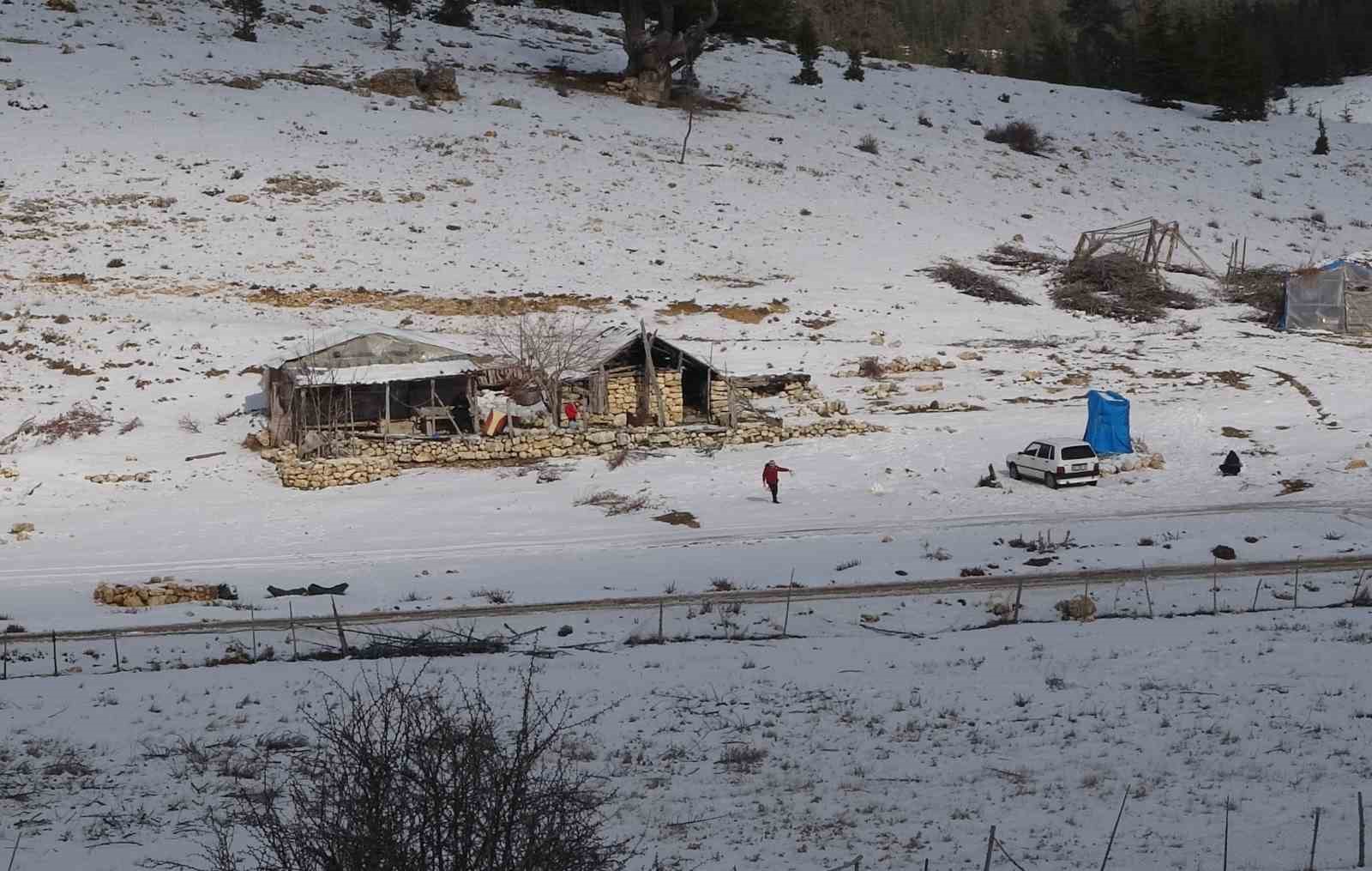 Toroslarda kar güzelliği
