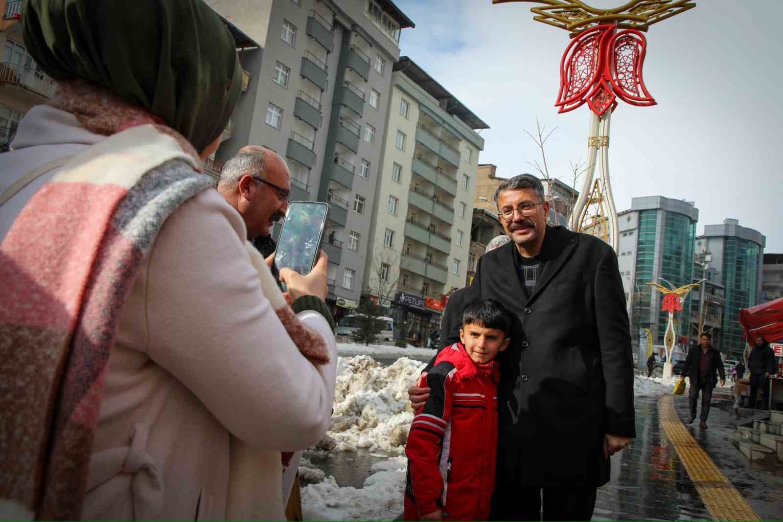 Vali Çelik karla mücadele çalışmalarına inceledi
