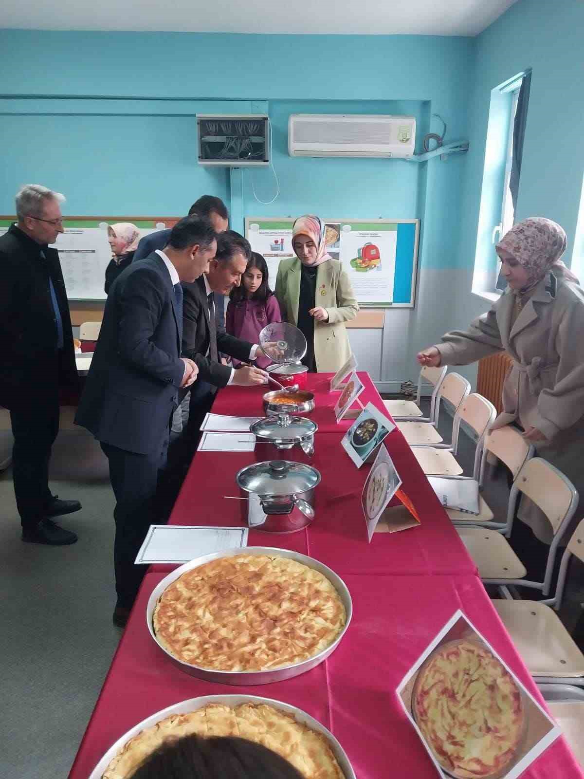 Bayburt’ta geleneksel yemeklerin tanıtımı yapıldı
