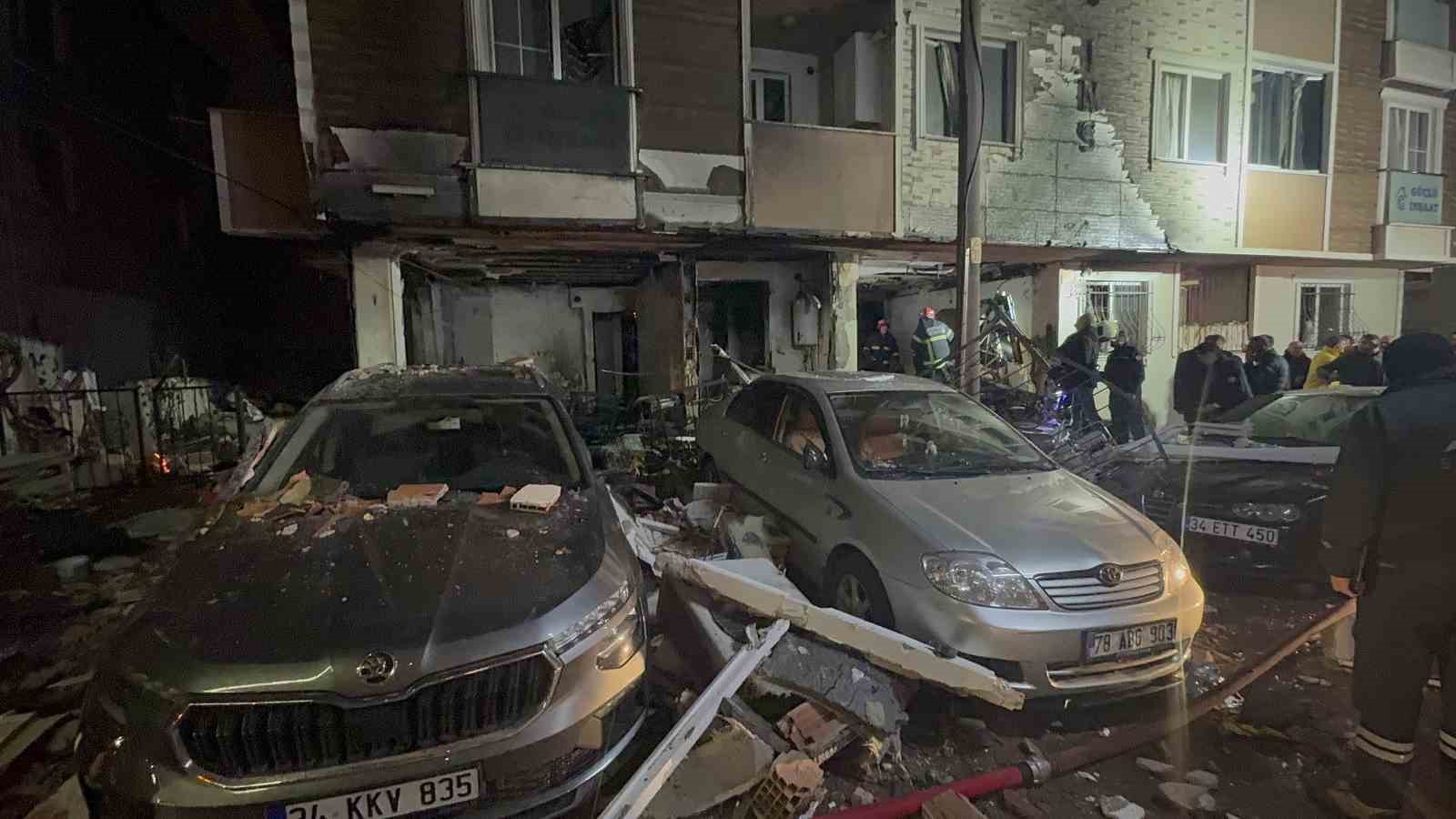 Patlamanın meydana geldiği binada hasarın şiddeti ortaya çıktı
