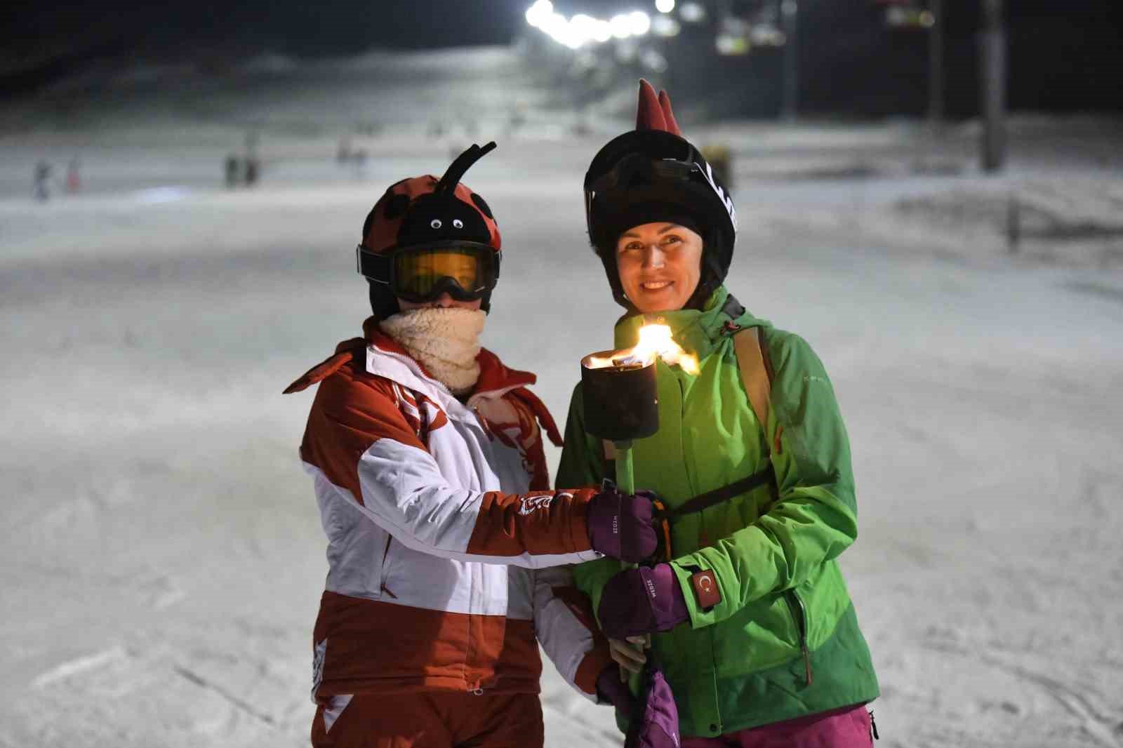 Erciyes’te gece kayağı başladı
