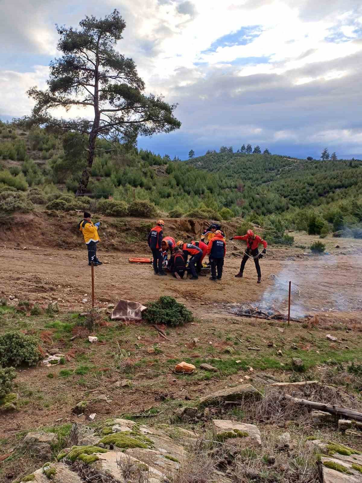 Kaza yapan motokrosçu askeri helikopterle hastaneye kaldırıldı
