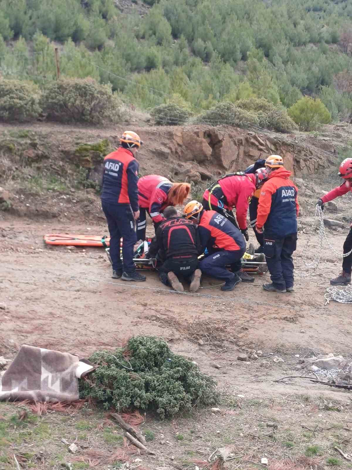 Kaza yapan motokrosçu askeri helikopterle hastaneye kaldırıldı
