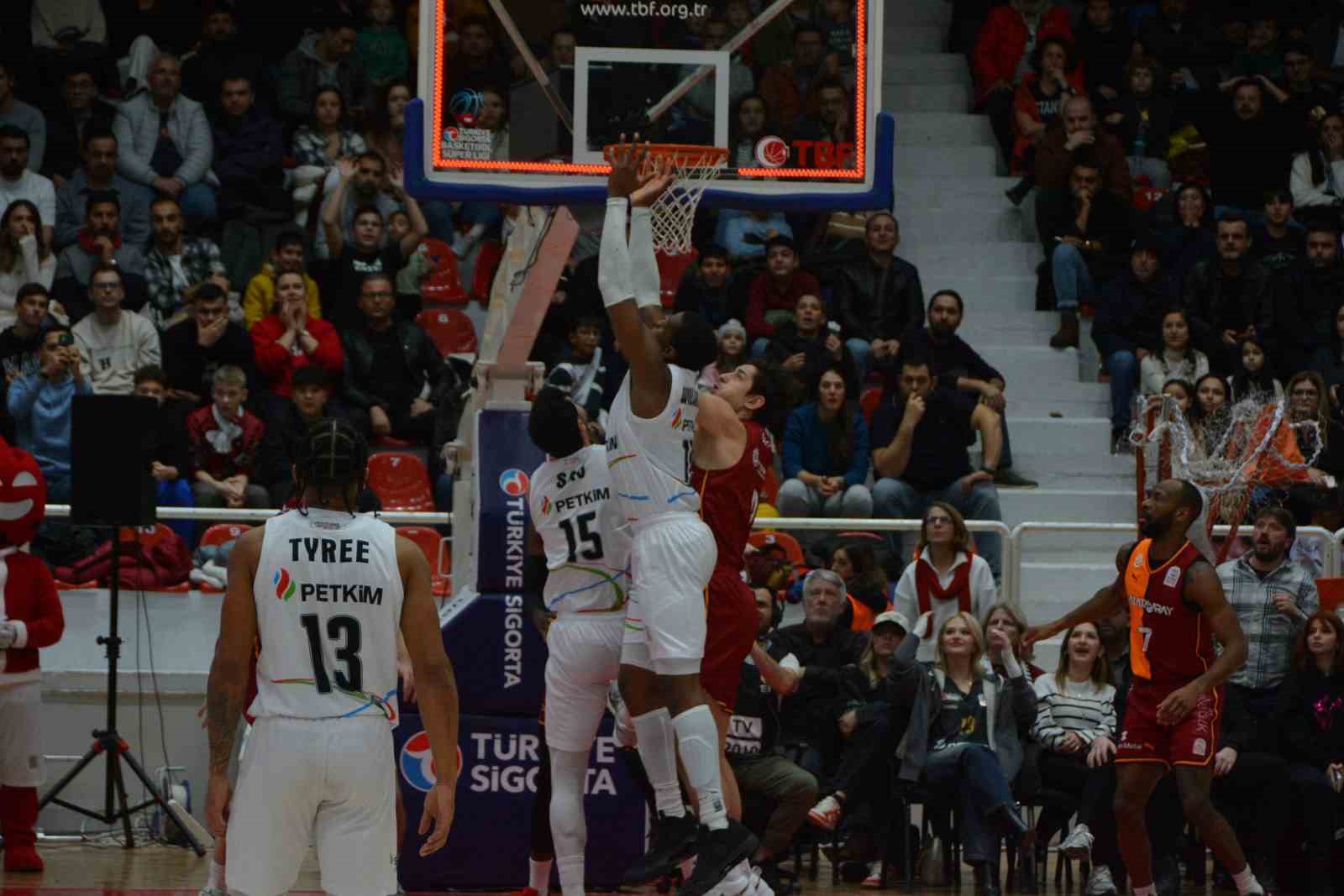 Türkiye Sigorta Basketbol Süper Ligi: Aliağa Petkimspor: 77 - Galatasaray: 94
