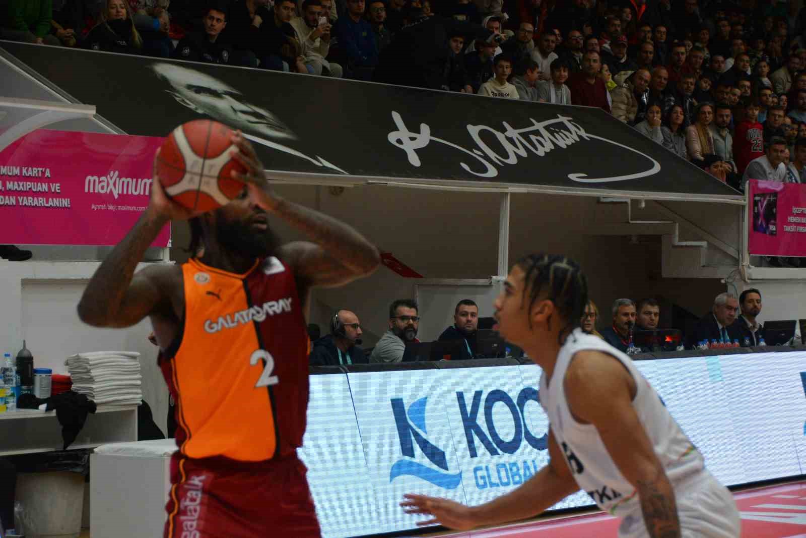 Türkiye Sigorta Basketbol Süper Ligi: Aliağa Petkimspor: 77 - Galatasaray: 94
