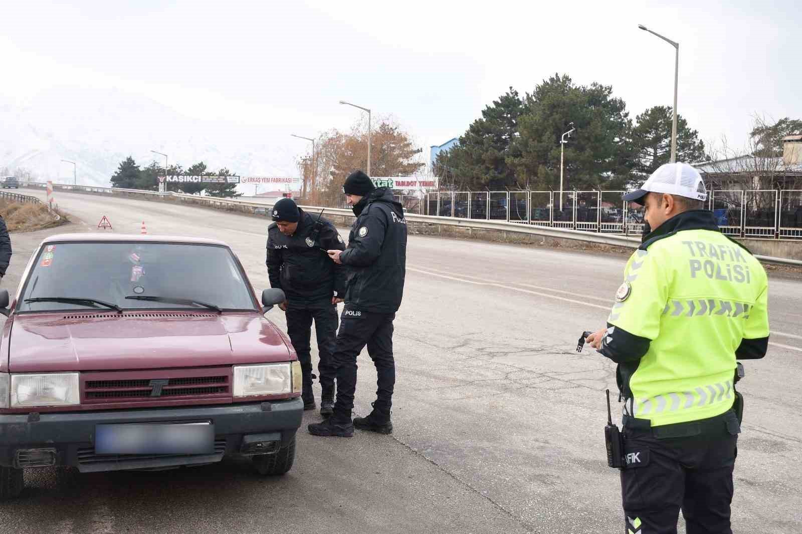 Erzincan polisinden Huzur Uygulaması
