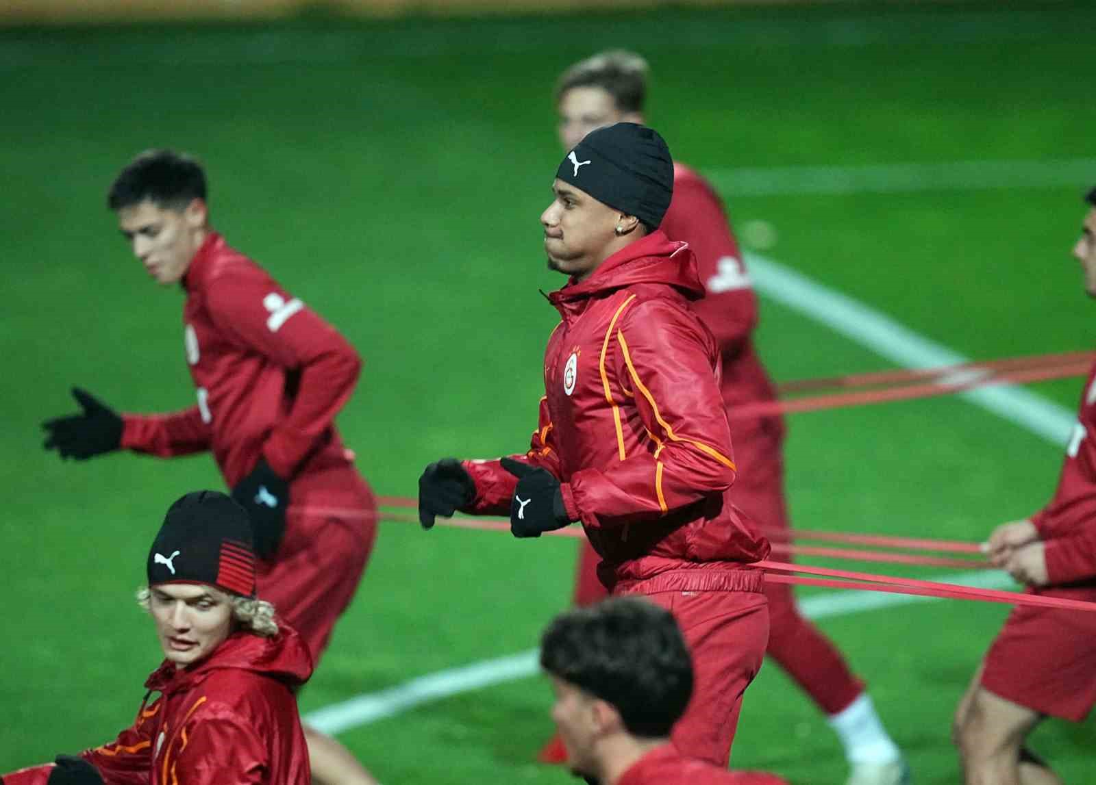 Galatasaray, Göztepe maçı hazırlıklarına başladı
