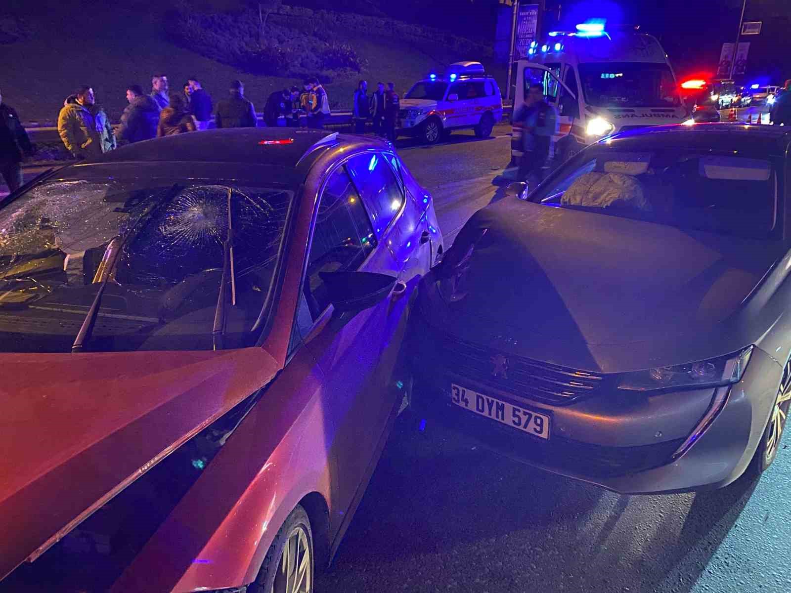 Üsküdar’da 3 araçlı zincirleme kaza: 5 yaralı
