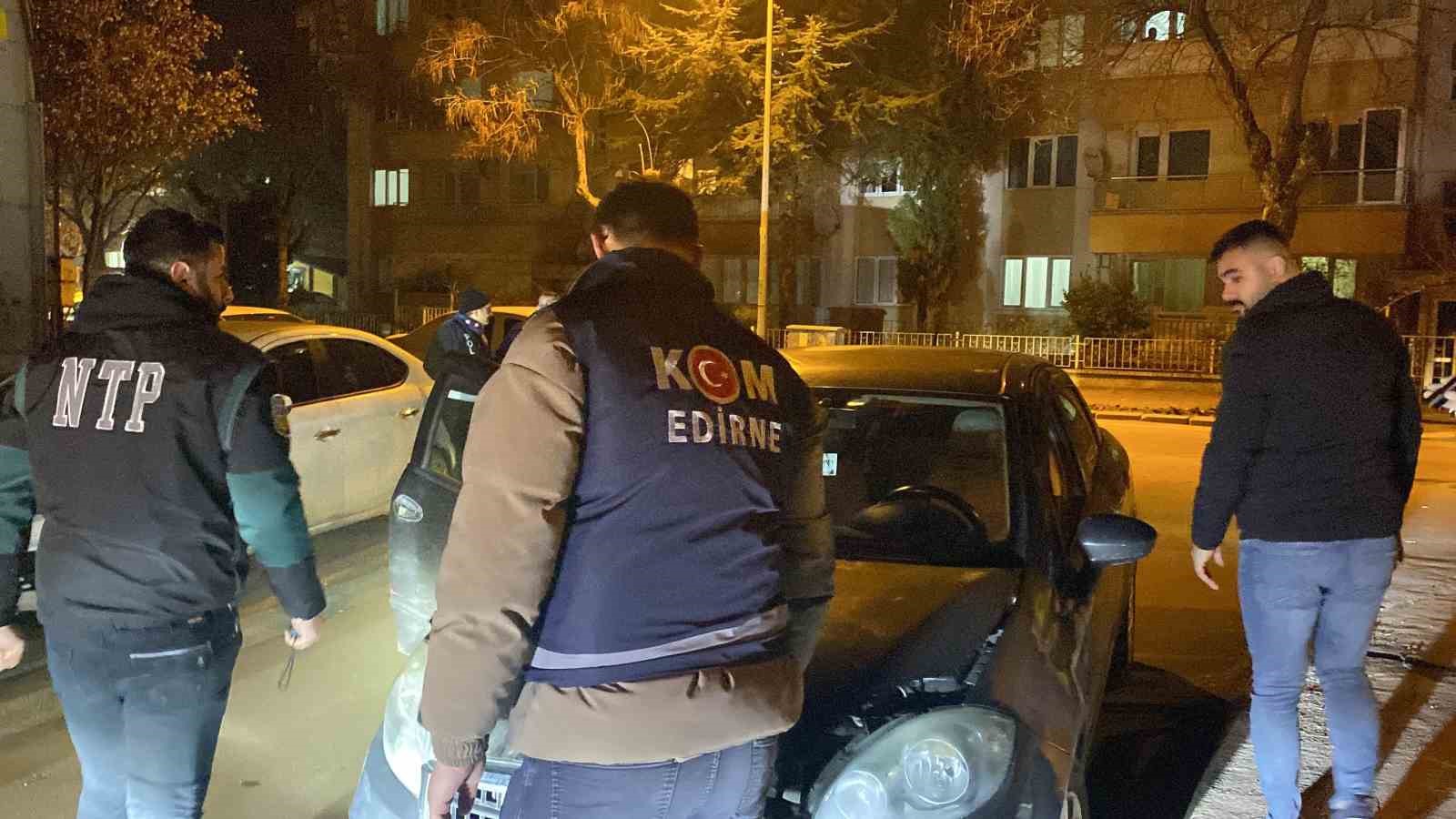 Edirne polisinden yılbaşı öncesi sıkı denetim
