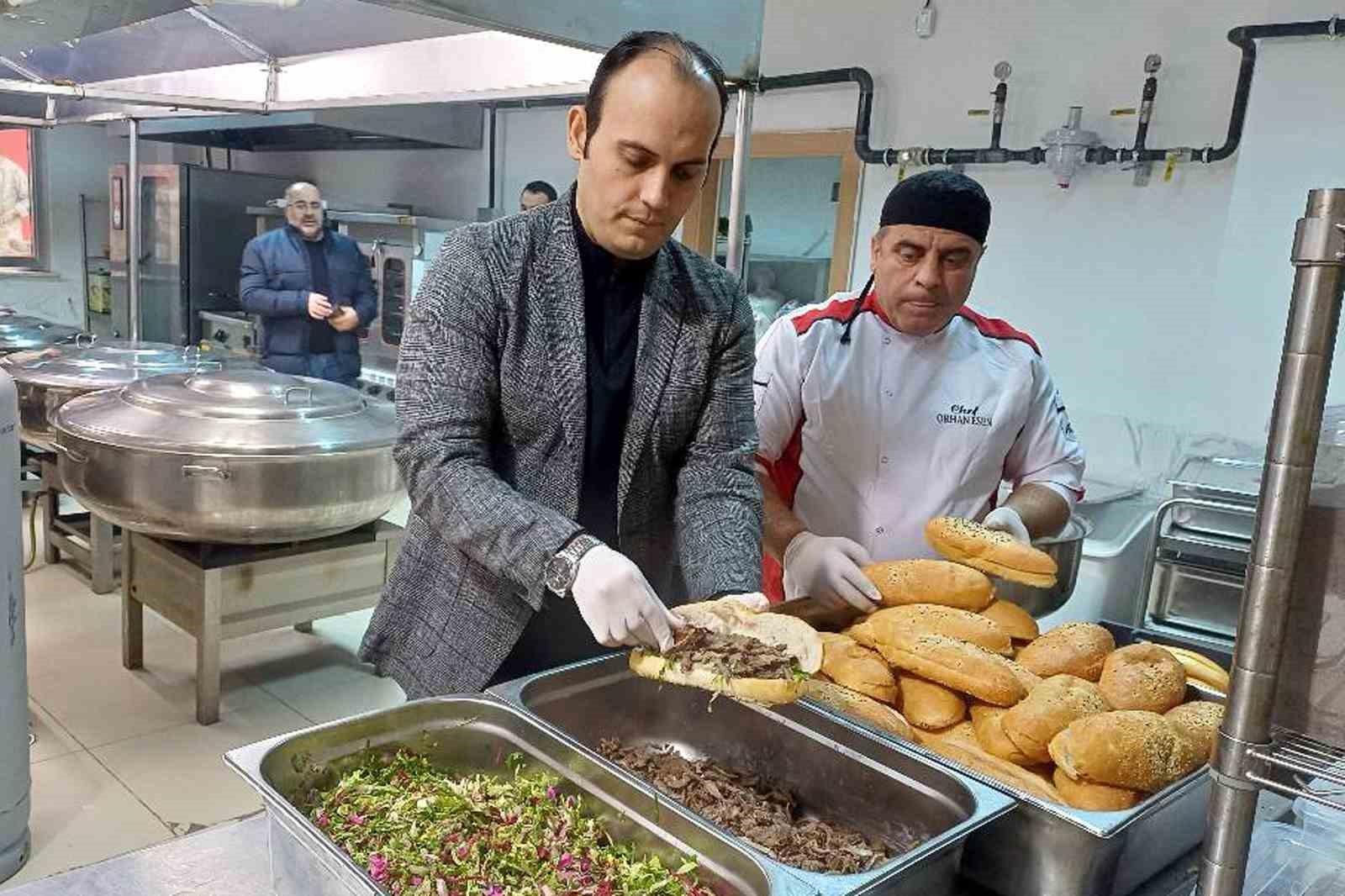 Araban’da günlük 400 ihtiyaç sahibine yemek desteği
