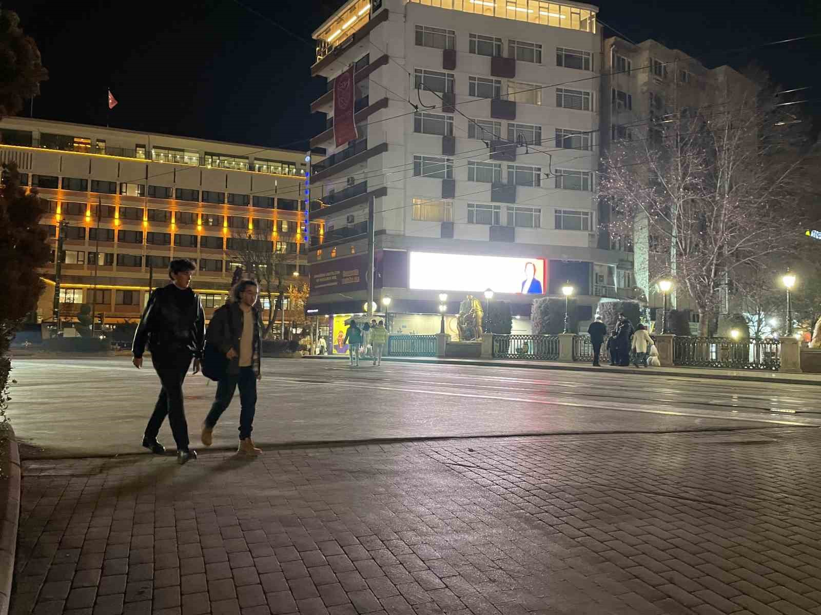 Yılbaşı öncesi kent merkezinde beklenen yoğunluk oluşmadı
