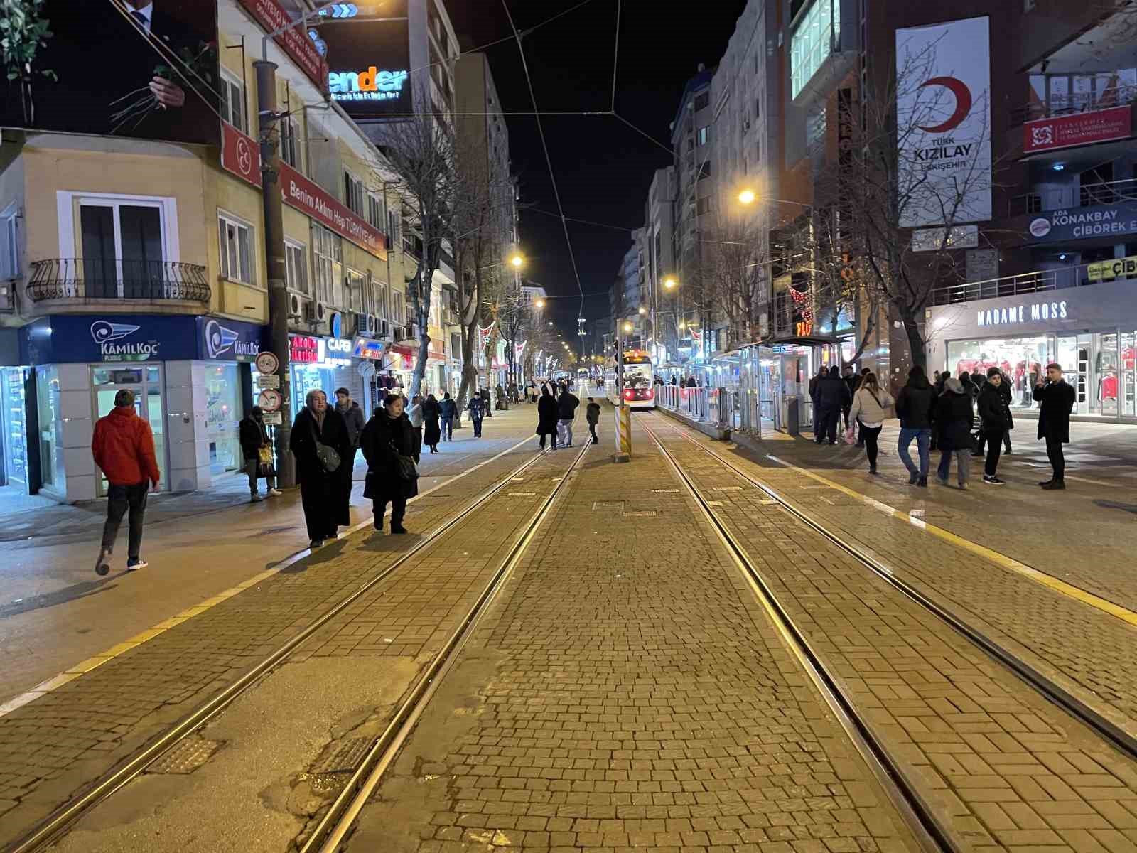 Yılbaşı öncesi kent merkezinde beklenen yoğunluk oluşmadı
