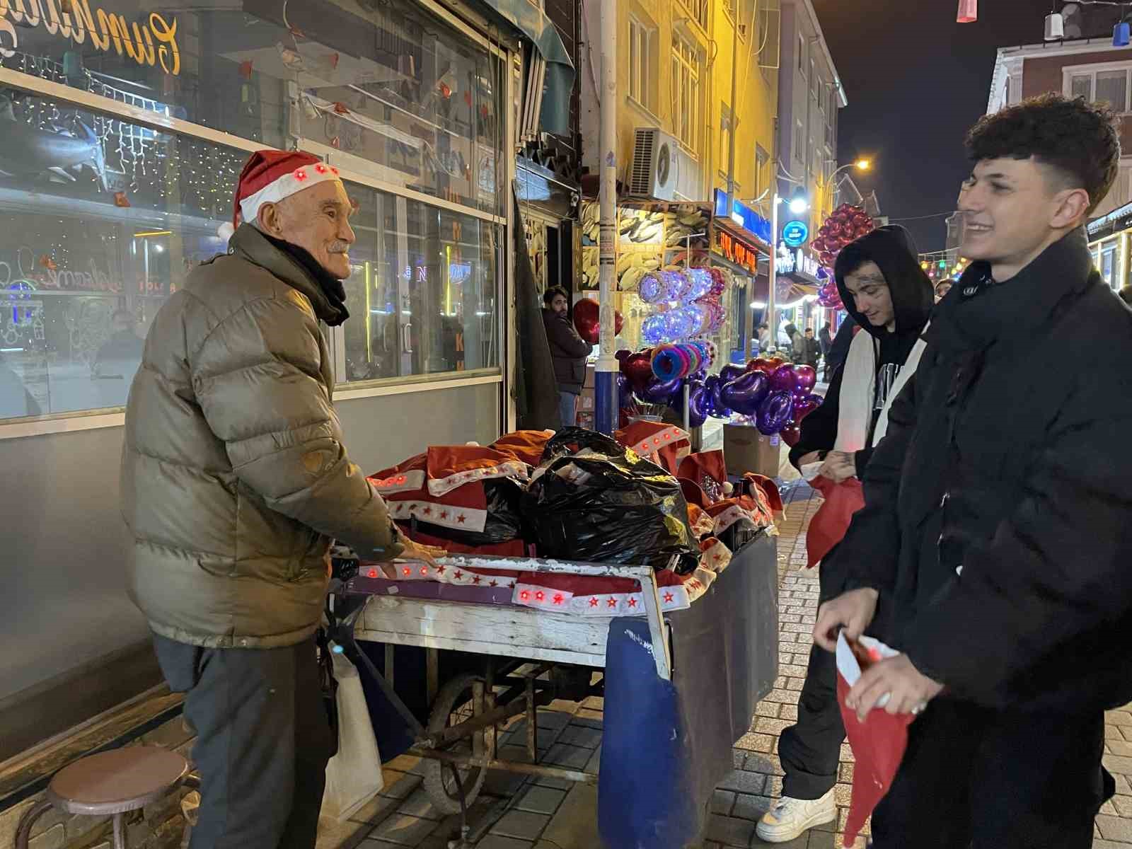 Seyyar satıcıların yılbaşı mesaisi
