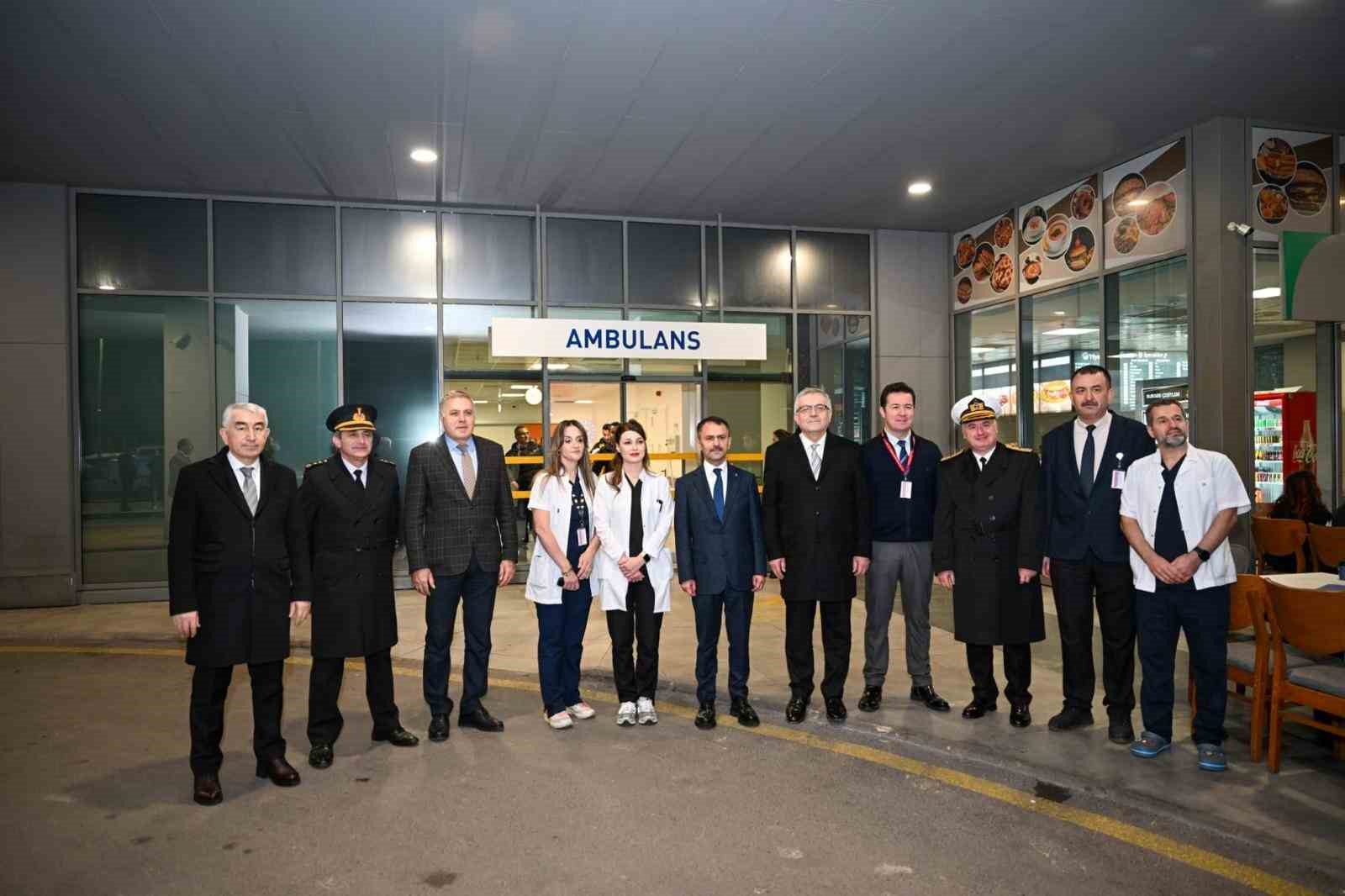 Kocaeli Valisi İlhami Aktaş, patlamada yaralananları hastanede ziyaret etti
