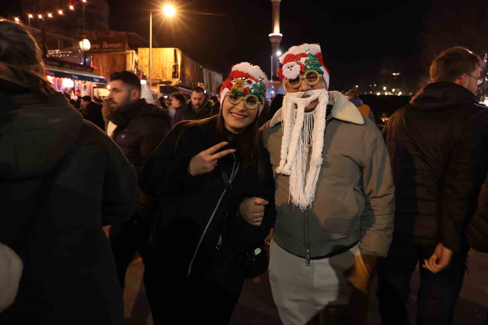 Kapadokya yeni yıla havai fişek gösterileri ile girdi
