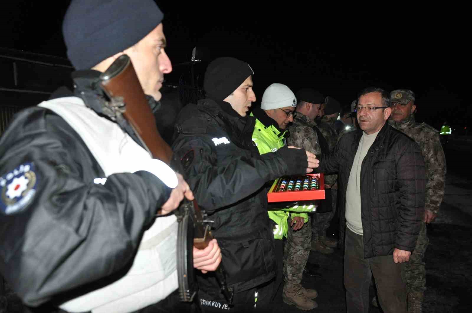 Kars Valisi Polat, yılbaşı tedbirlerini yerinde inceledi
