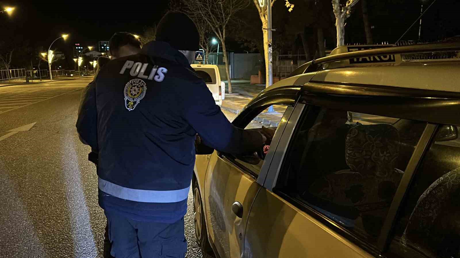 Siverek’te yılbaşı gecesi yoğun güvenlik önlemleri
