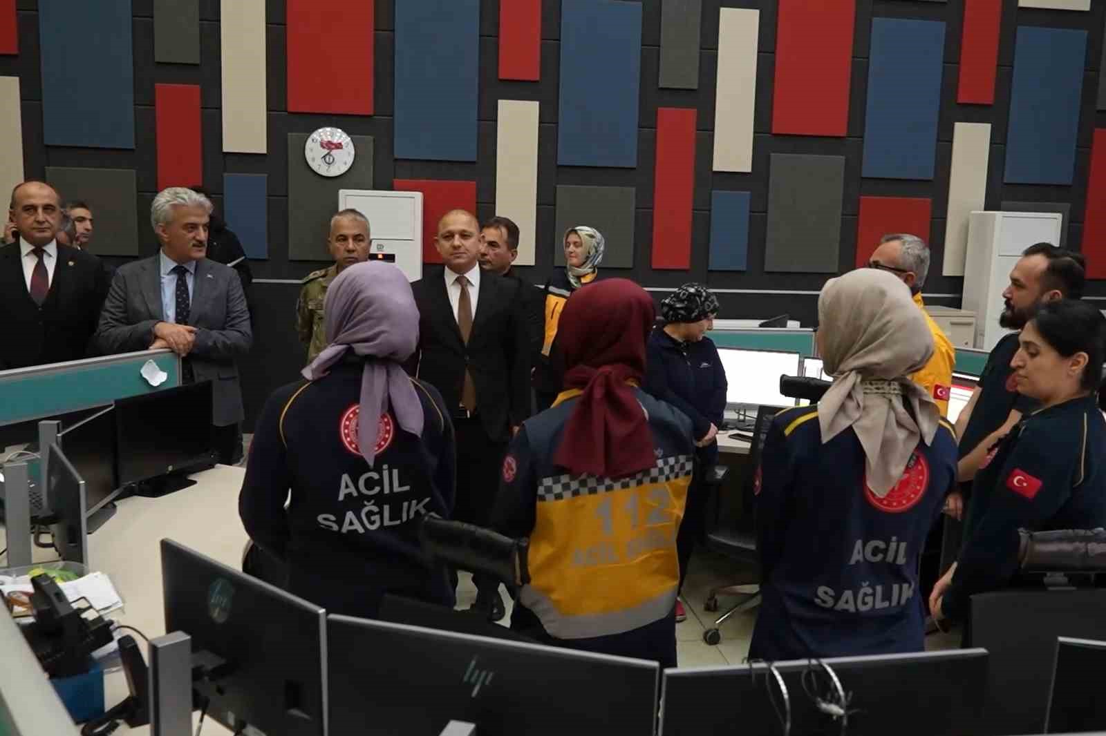 Polis memuru, yılbaşı gecesi ilk karşılaştığı genci vali ile görüştürdü
