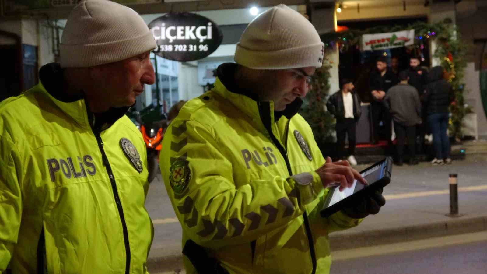 Alkollü olarak direksiyon başına geçip ceza yedi, pişkinlik edip “Yine olsa yine yaparım” dedi
