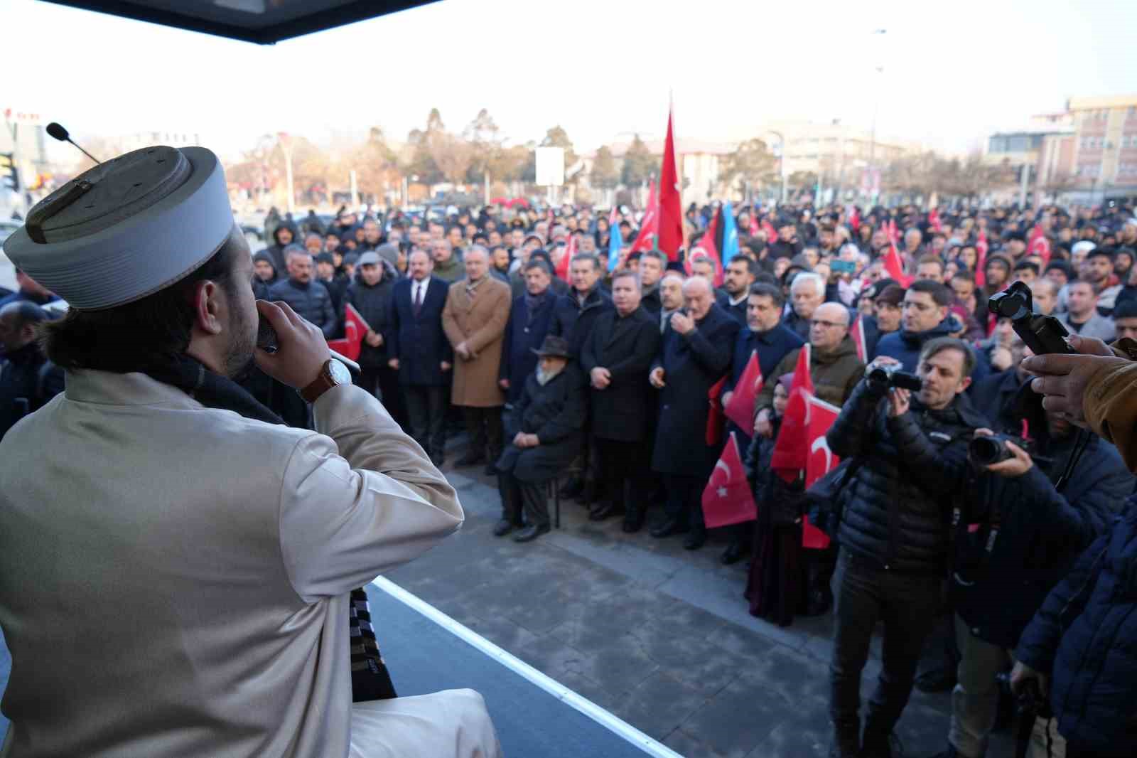 Üç ayların bereketi Terzibaba Camii’nde başladı
