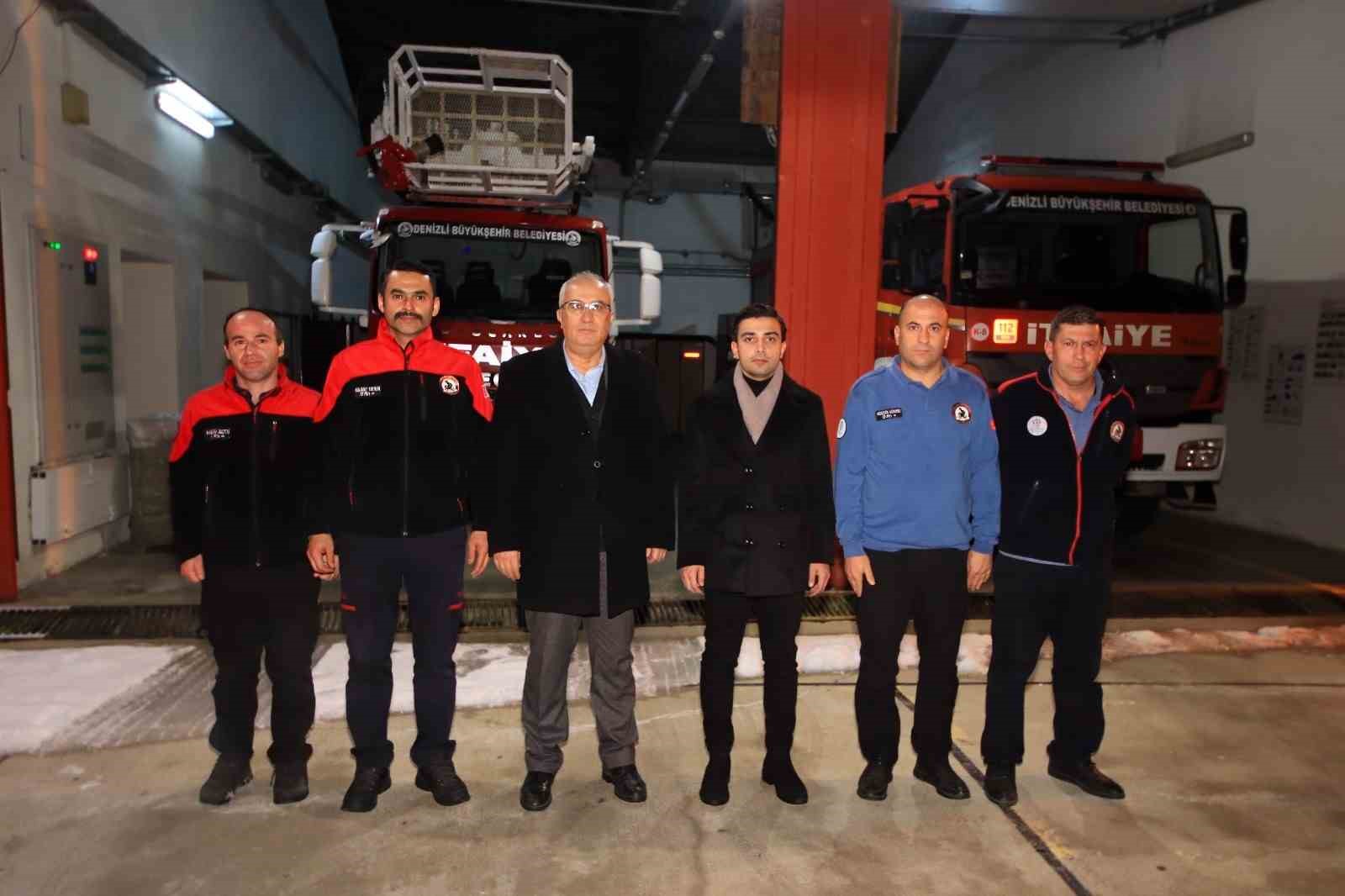 Çameli protokolü yeni yıla görev başında giren personeli yalnız bırakmadı
