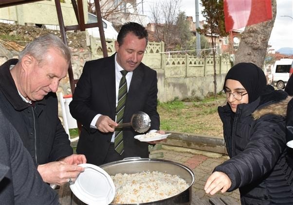 İl Müftüsü Dilek, öğrencilerle camide buluştu
