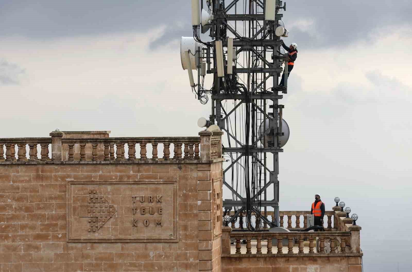 Türk Telekom CEO’su Ümit Önal: “Fiberin hızını Türkiye’nin her köşesine taşıyoruz”
